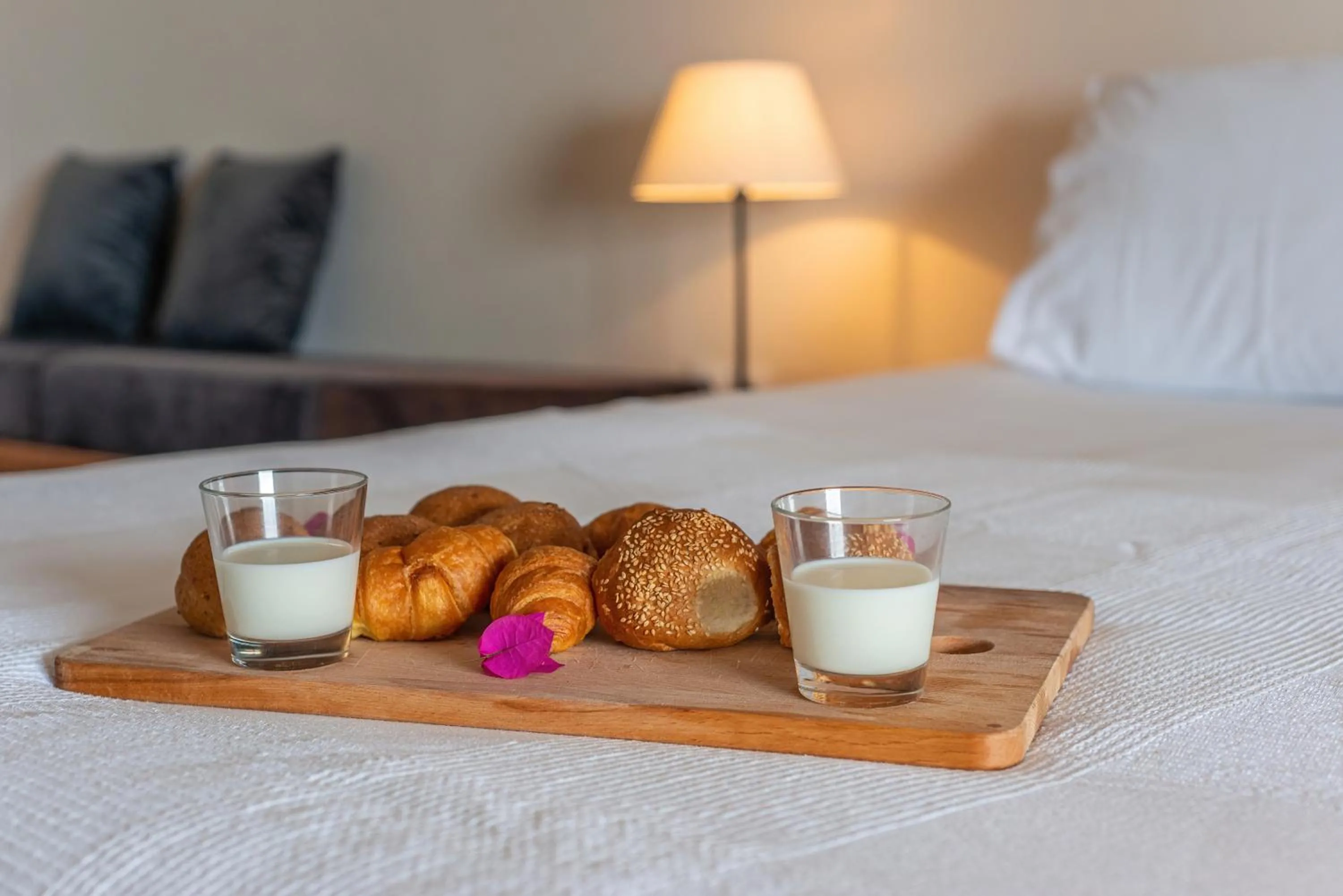 Bed in Lns Vip Villas