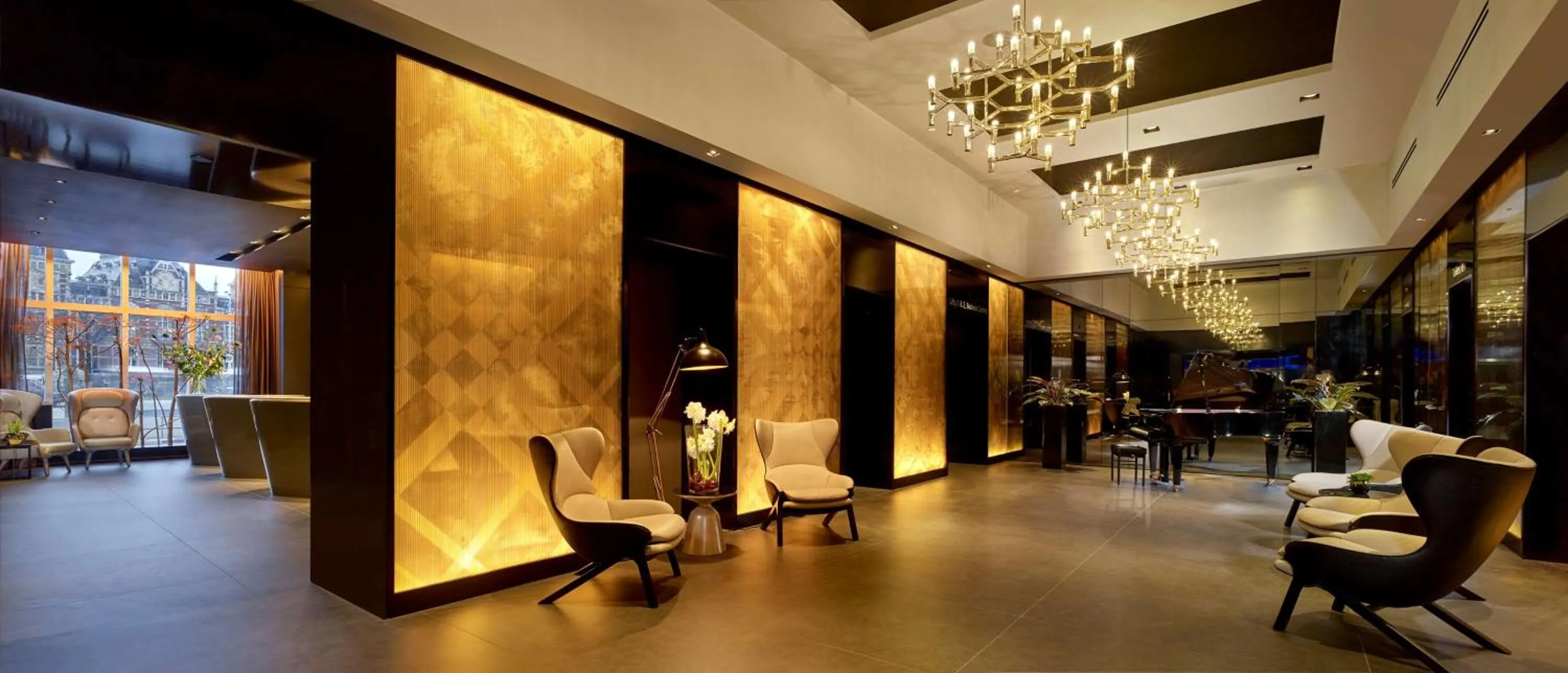 Lobby or reception in Park Plaza Victoria Amsterdam