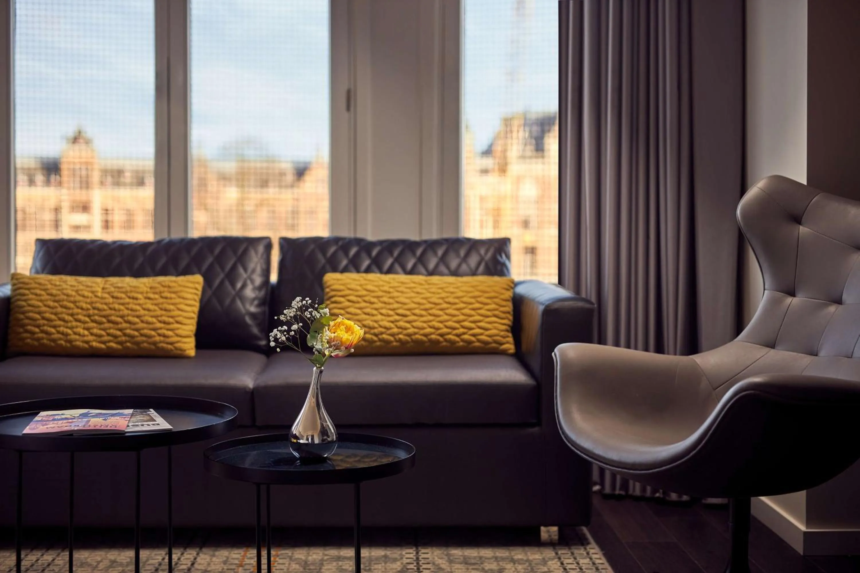 Bedroom in Park Plaza Victoria Amsterdam