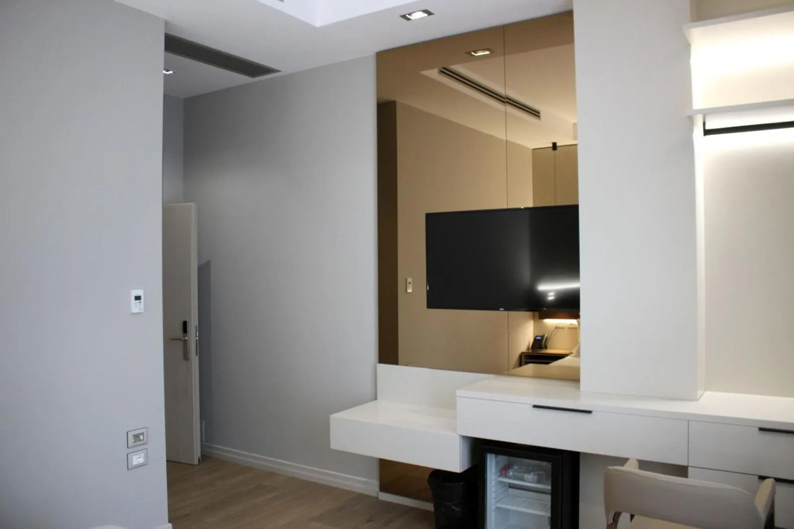 TV and multimedia in Hotel Monarch