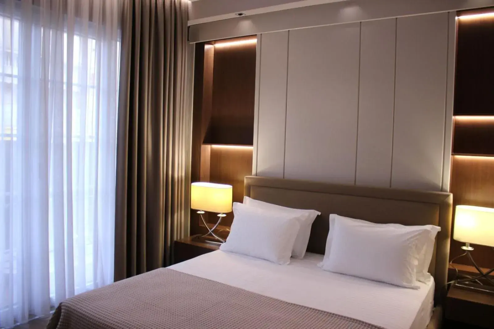 Superior Double Room in Hotel Monarch Superior Double Room in Hotel Monarch