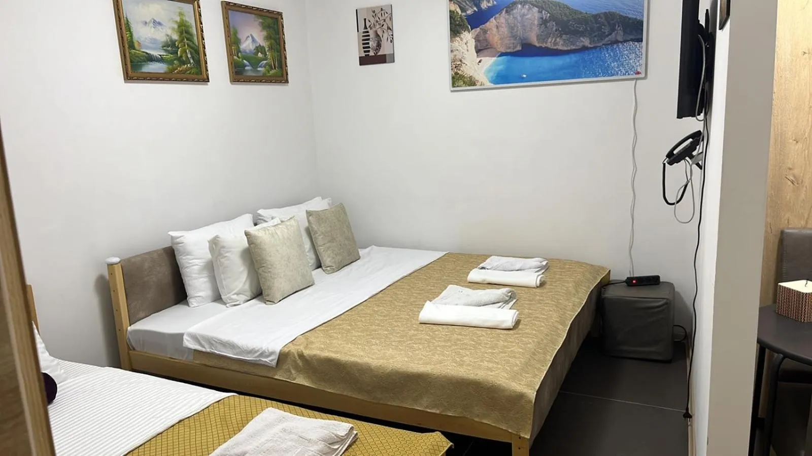 Bed in Hotel City Rooms Prishtina