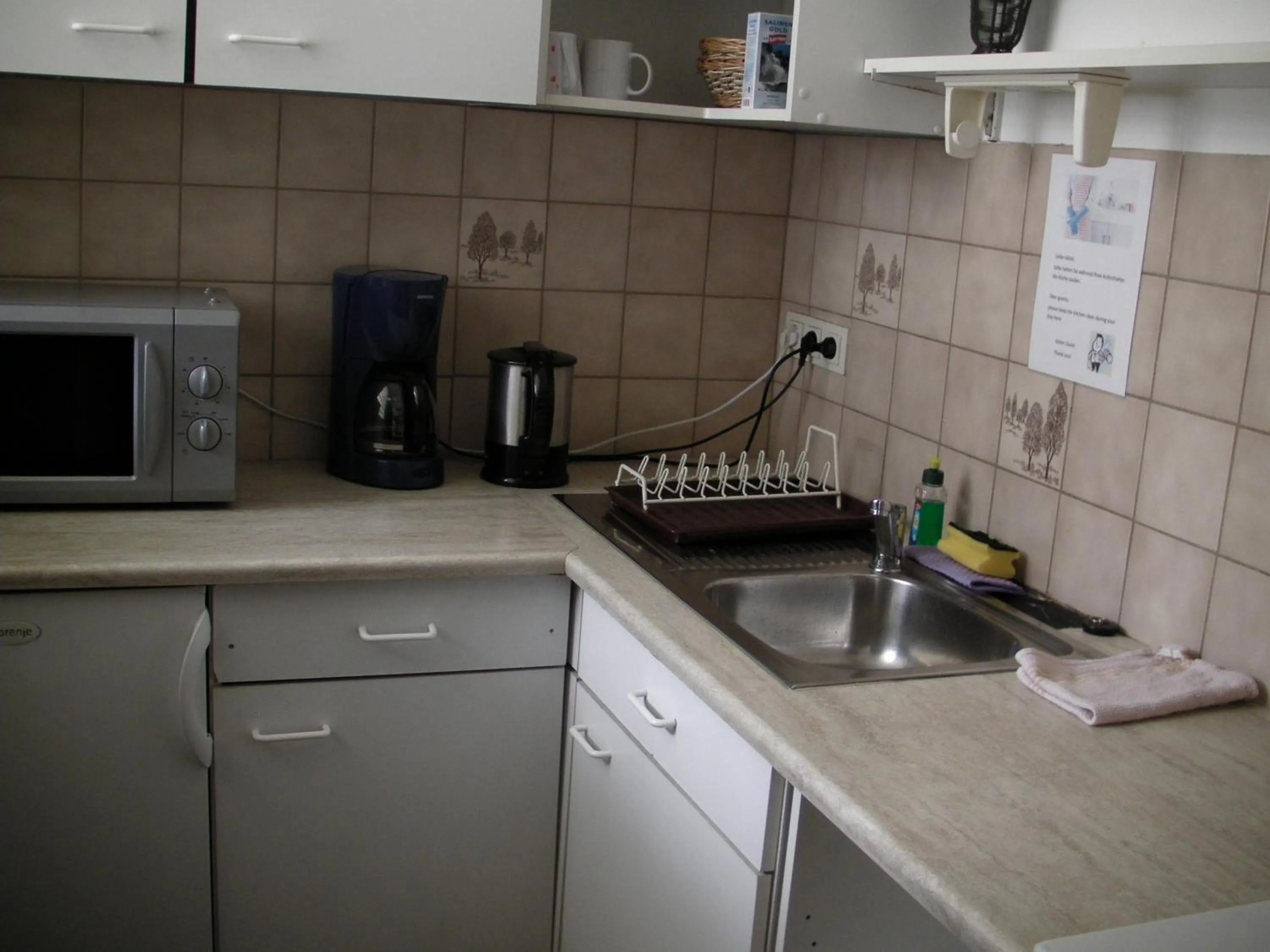 Kitchen or kitchenette in HappyHostel