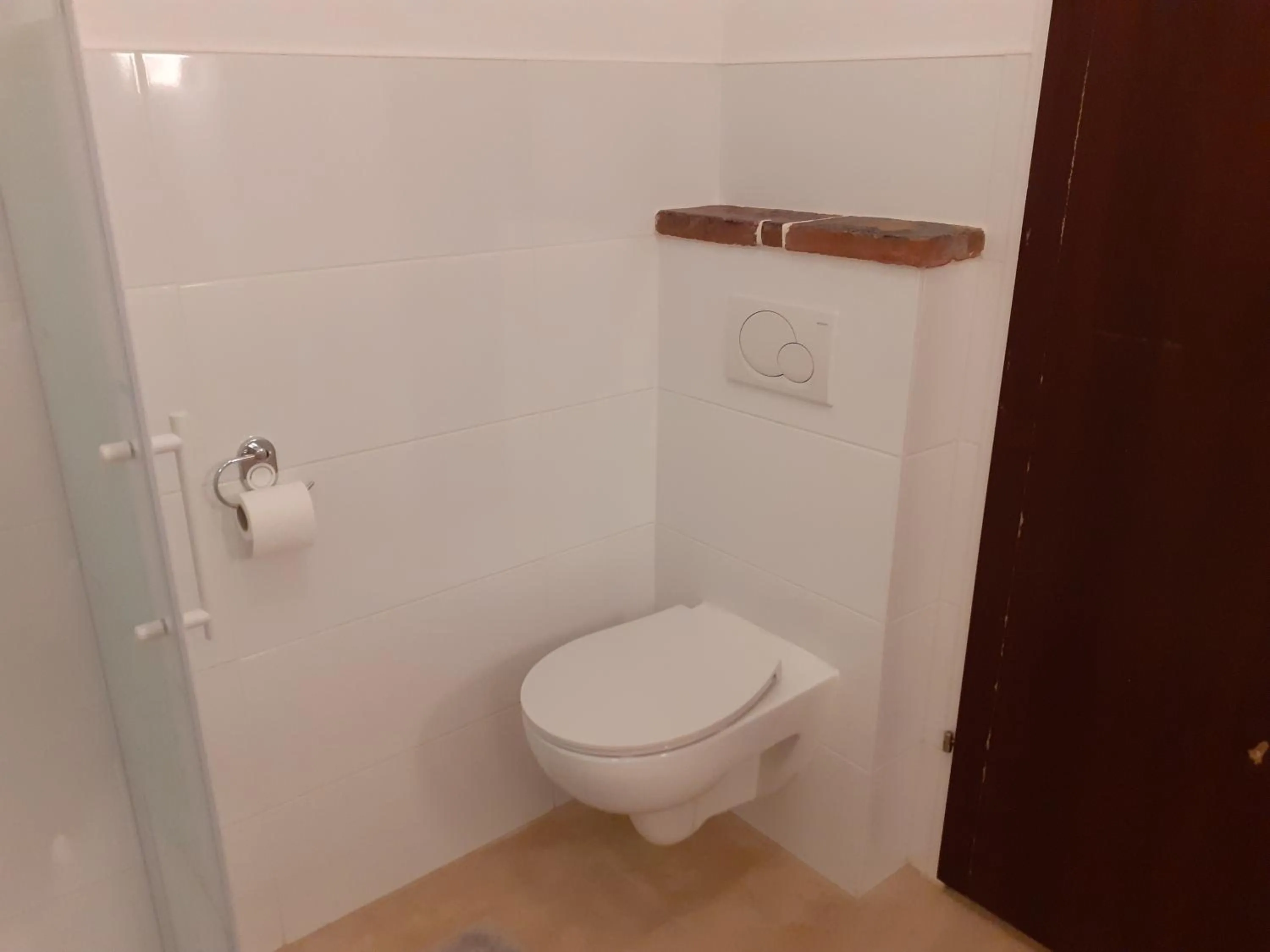 Toilet in HappyHostel