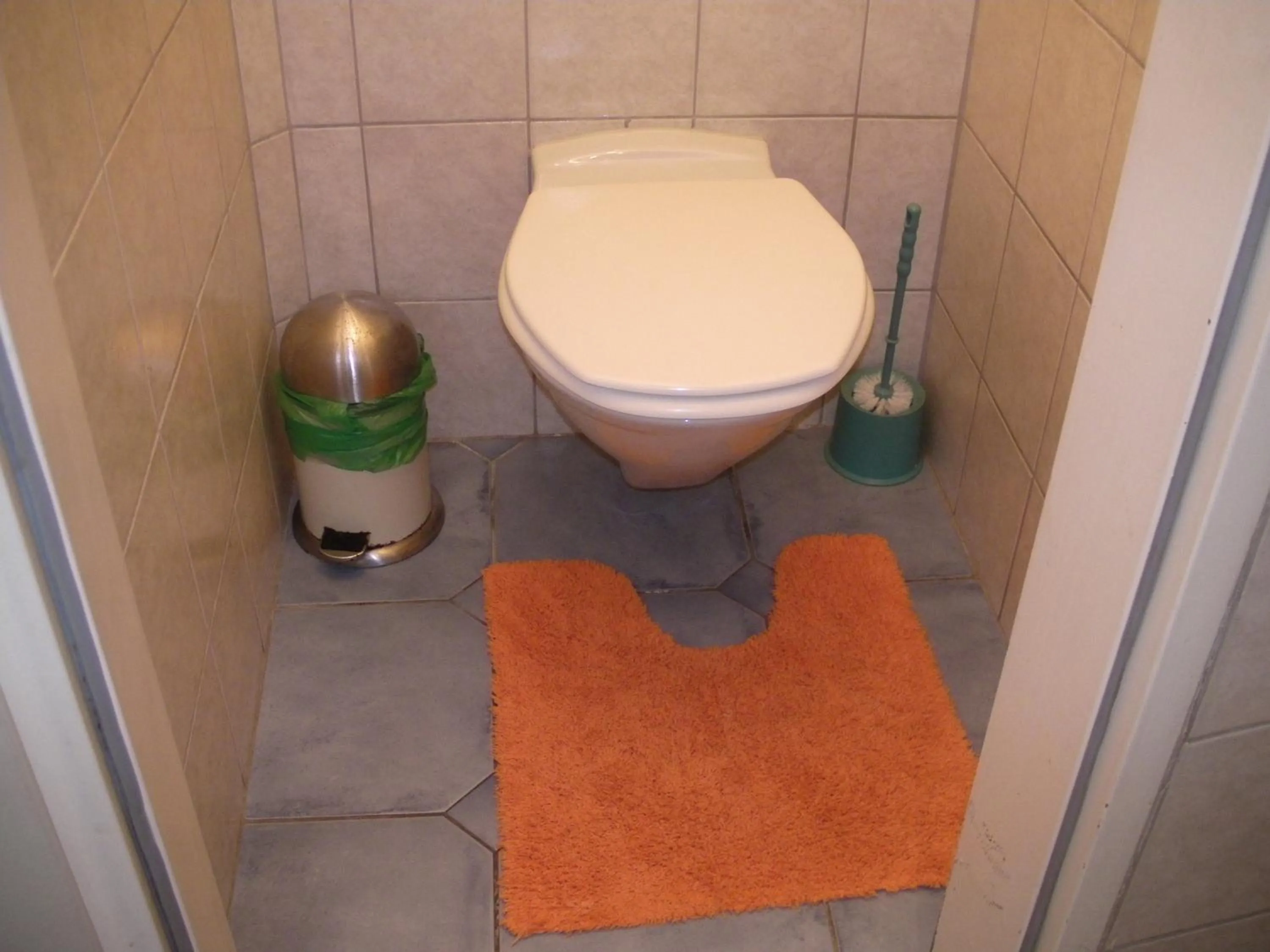 Toilet in HappyHostel