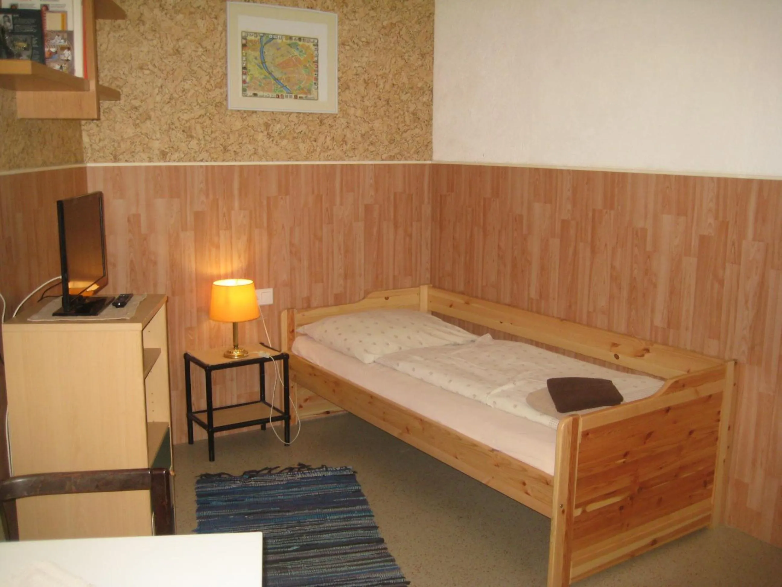 Photo of the whole room, Bed in HappyHostel