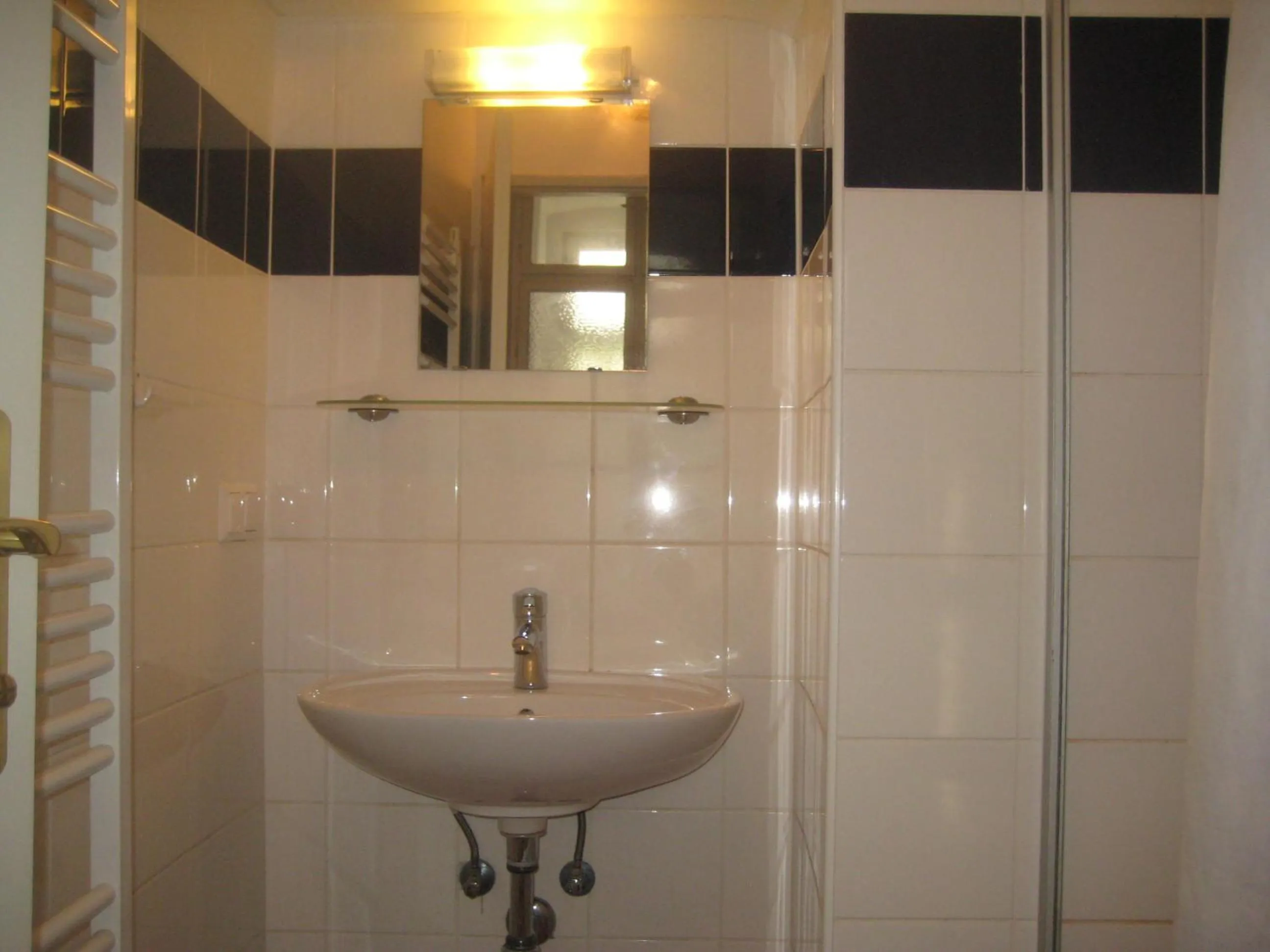 Bathroom in HappyHostel