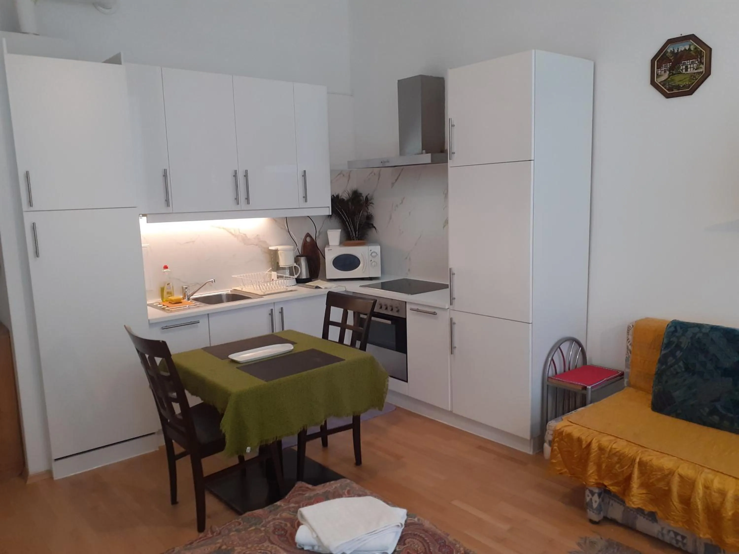 Kitchen or kitchenette in HappyHostel