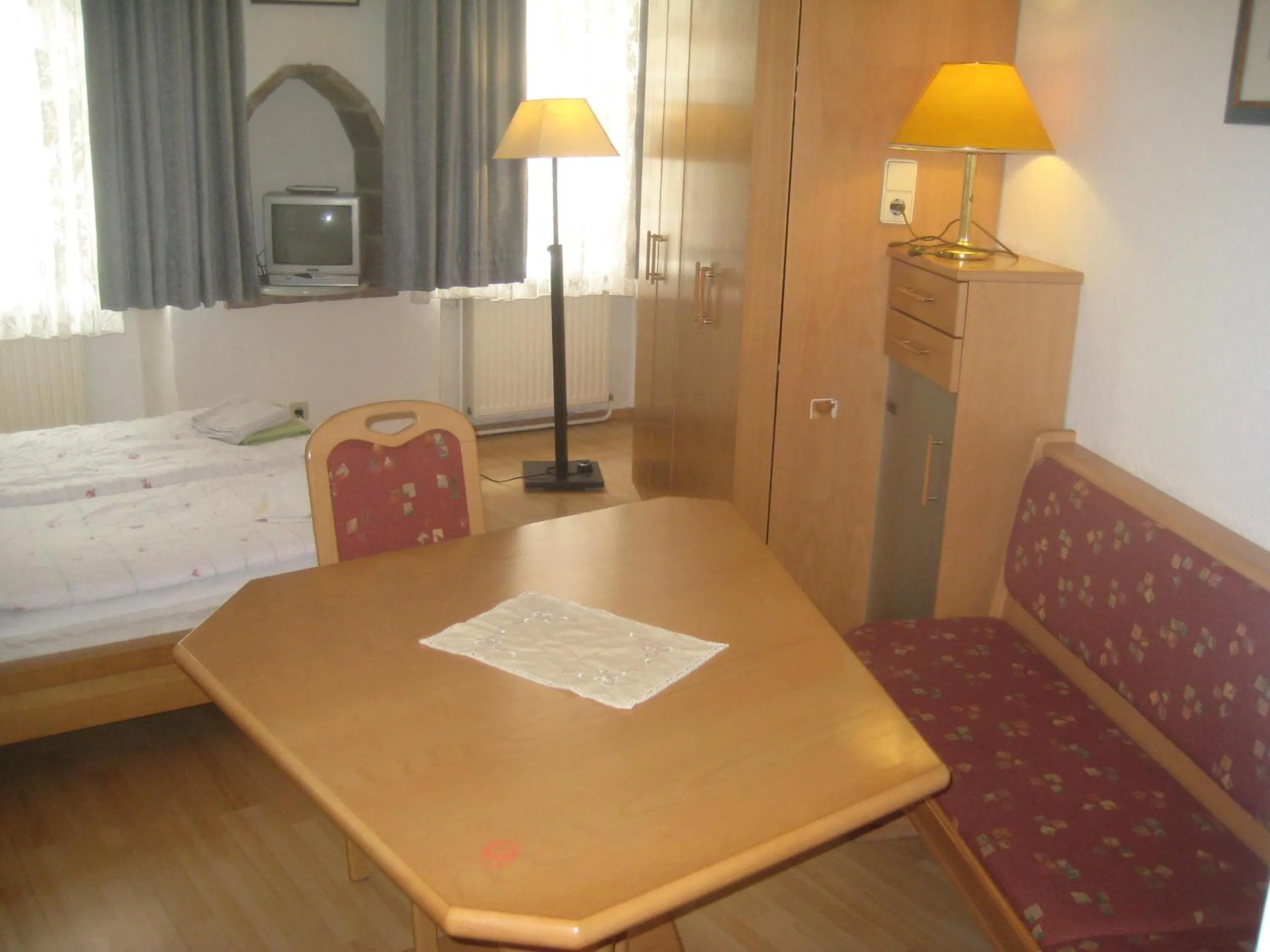 Living room, Bed in HappyHostel