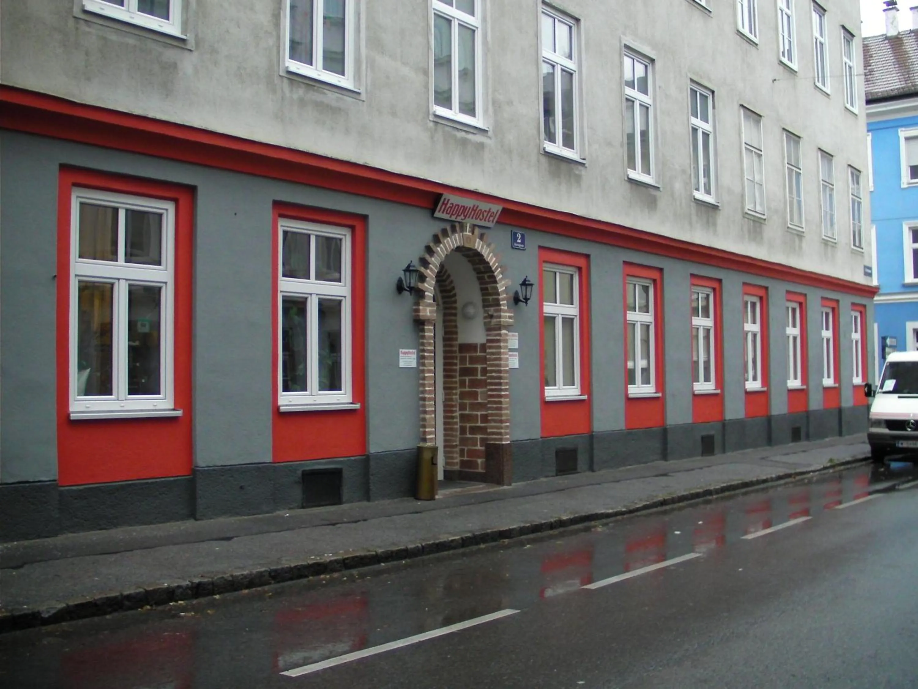 Facade/entrance in HappyHostel