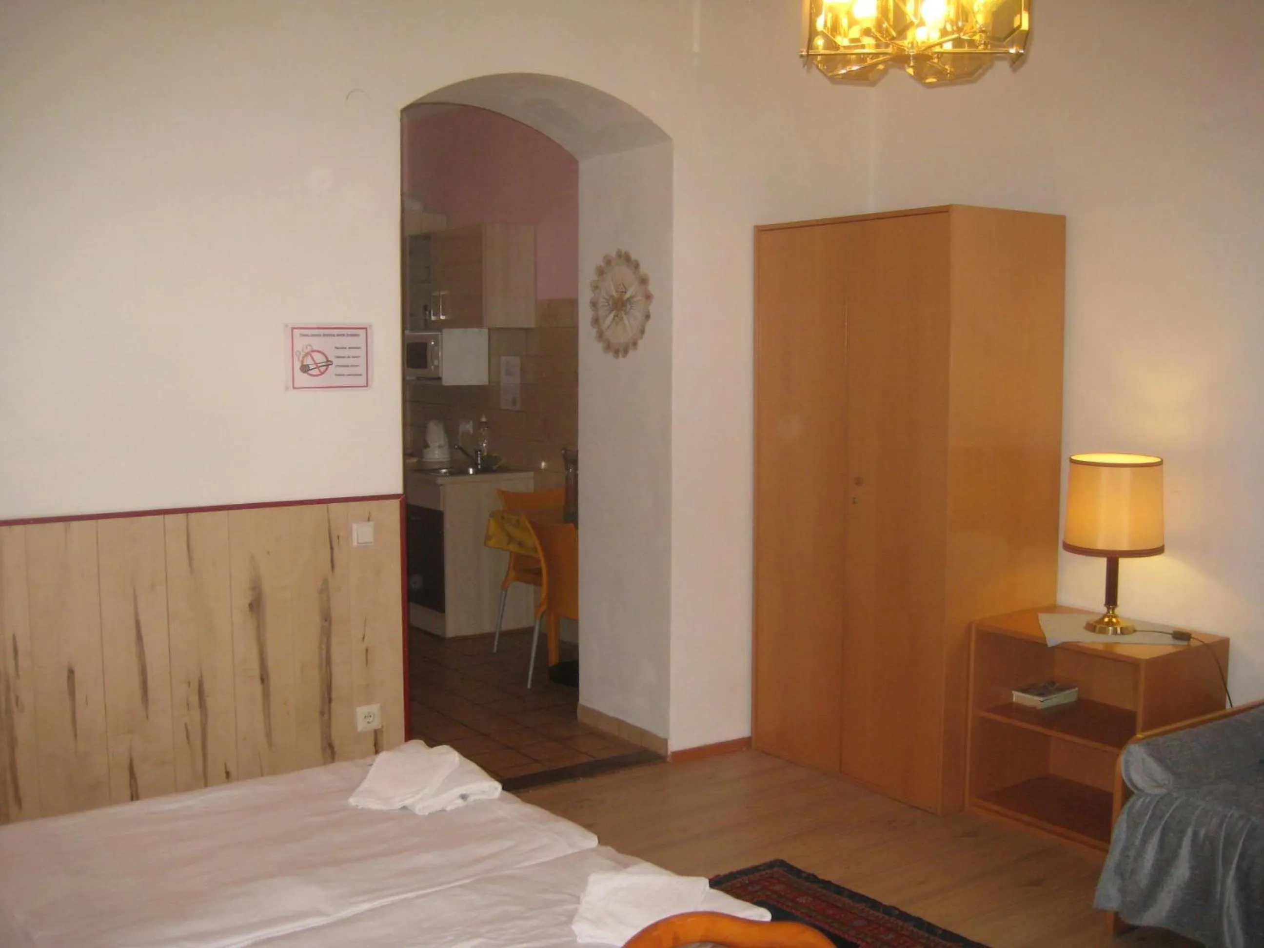 Bedroom, Bed in HappyHostel