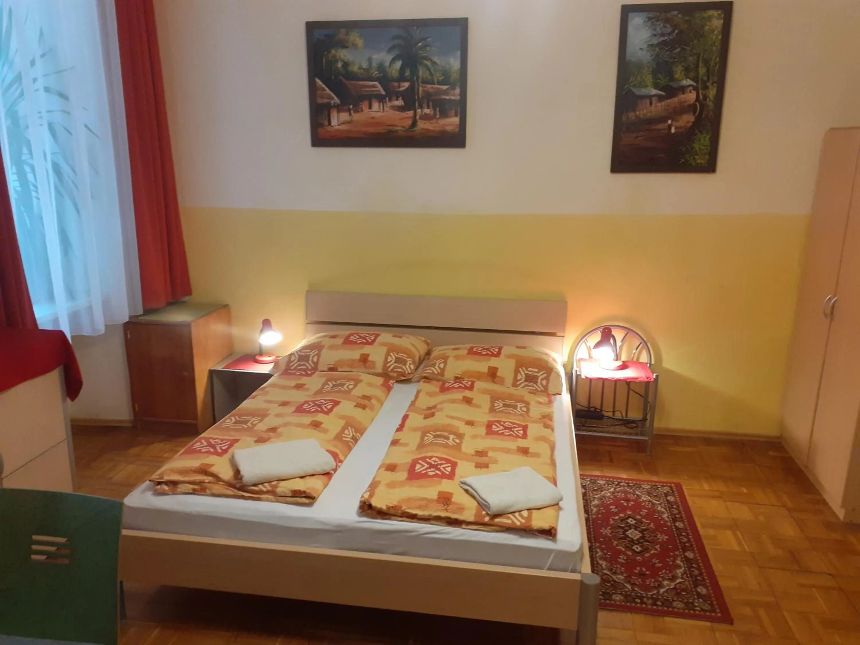 Photo of the whole room, Bed in HappyHostel