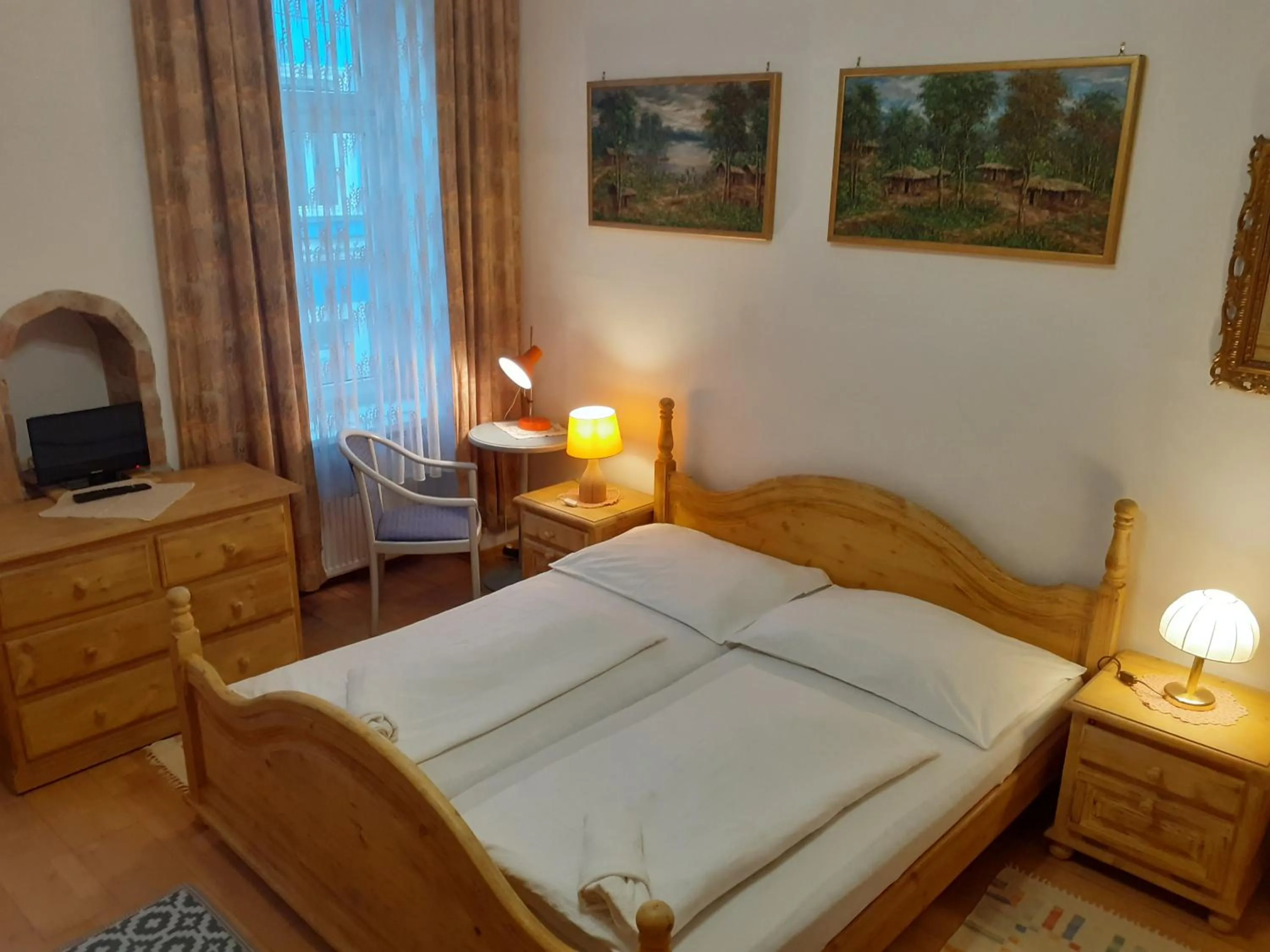 Photo of the whole room, Bed in HappyHostel