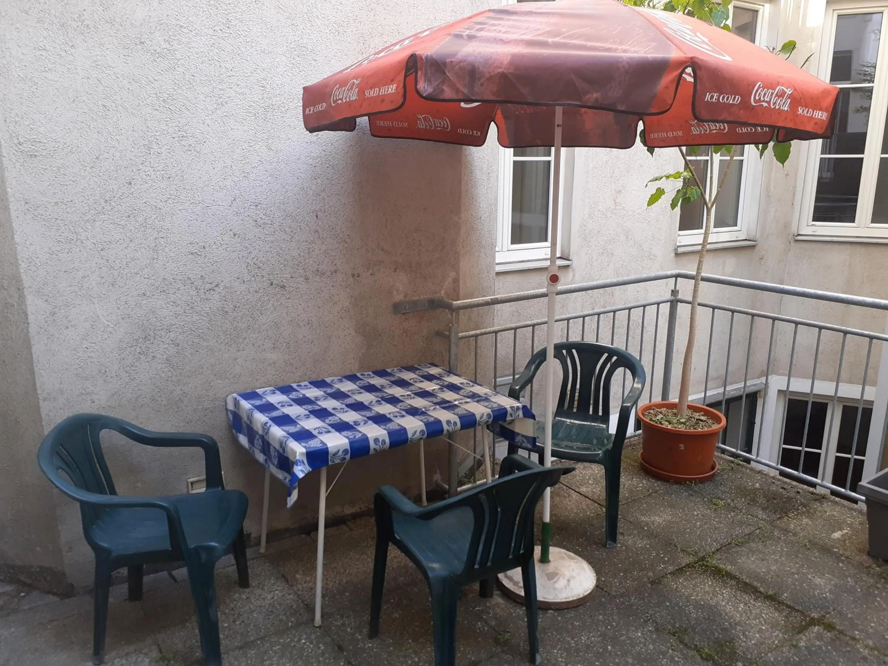 Balcony/Terrace in HappyHostel