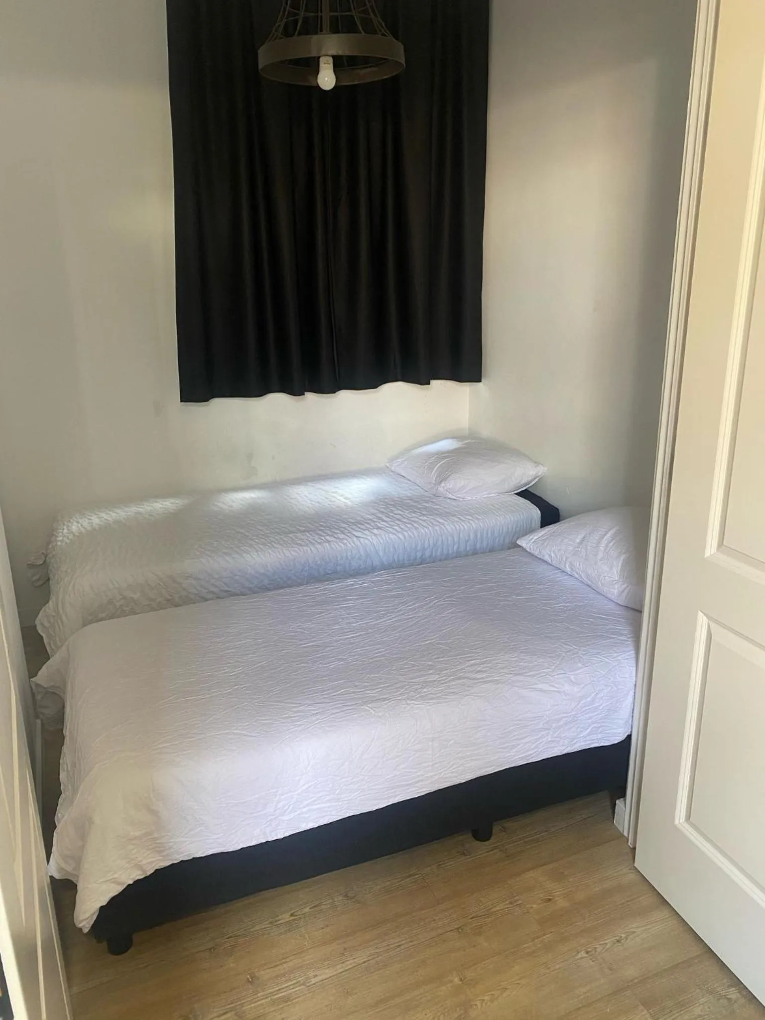 Bed in Rotterdam Inn