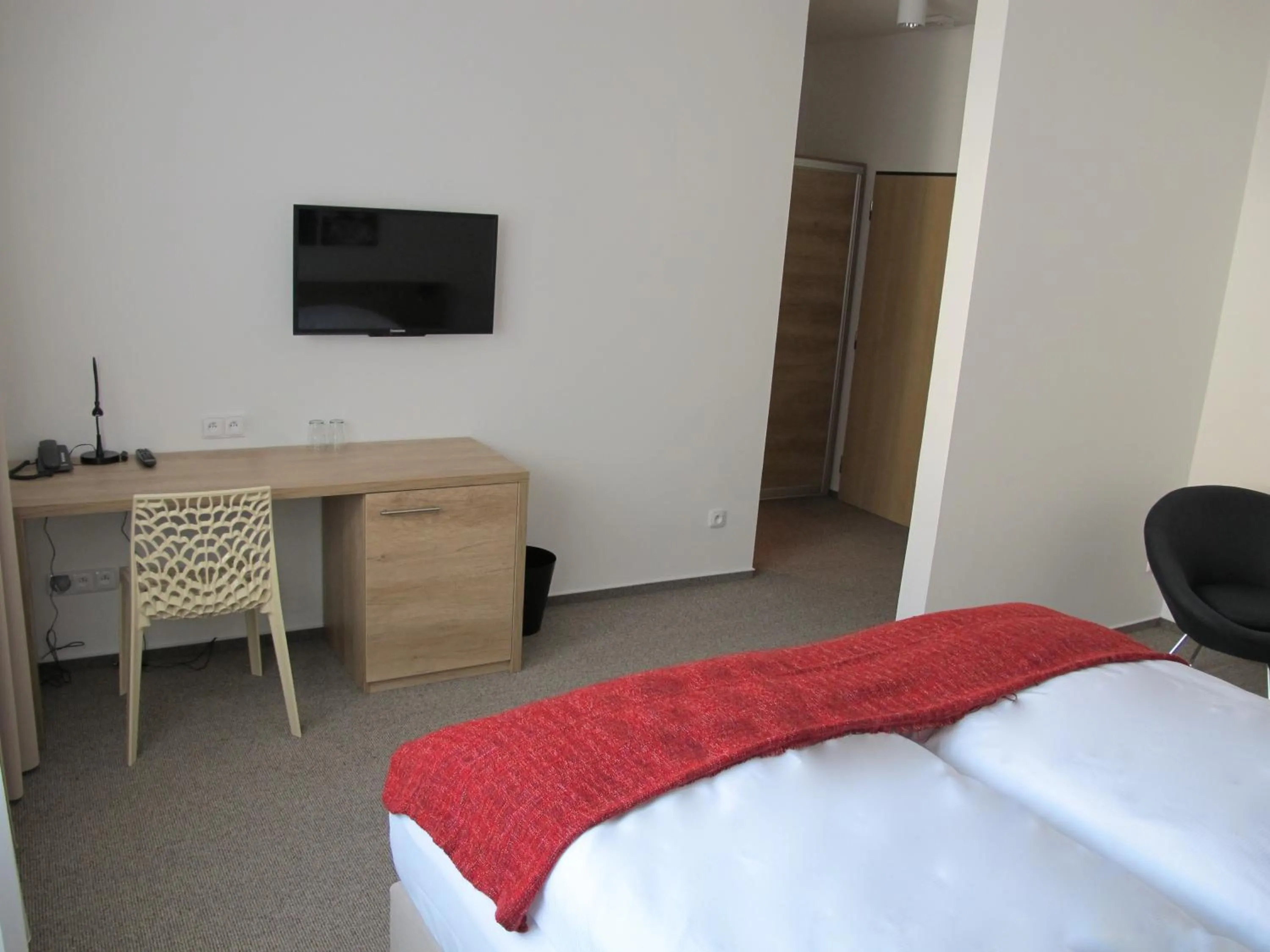 Bedroom, Bed in Hotel Kapitol