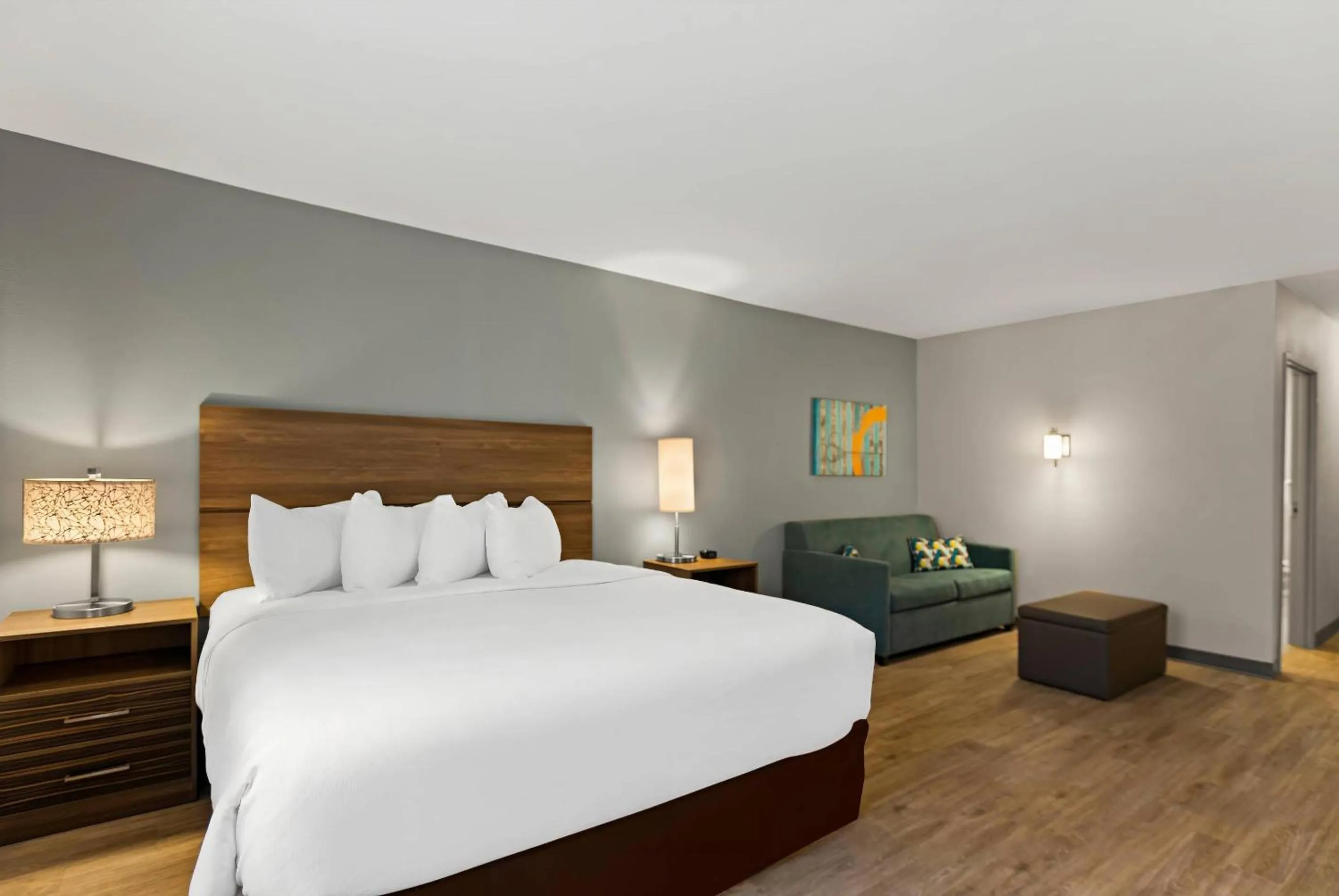 Bedroom in MainStay Suites Gatlinburg Downtown Area