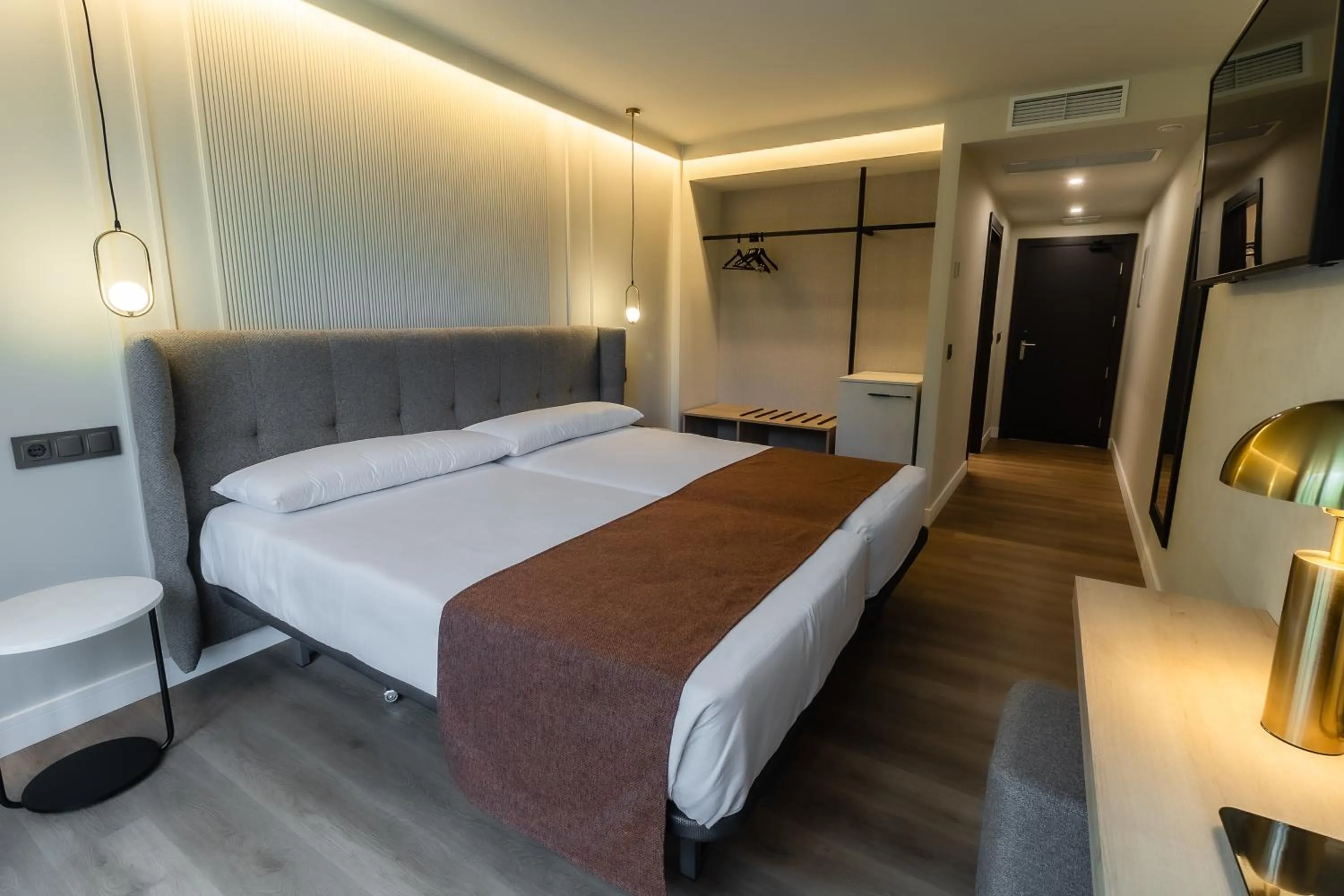 Bed in HOTEL CORONA DE PADRÓN