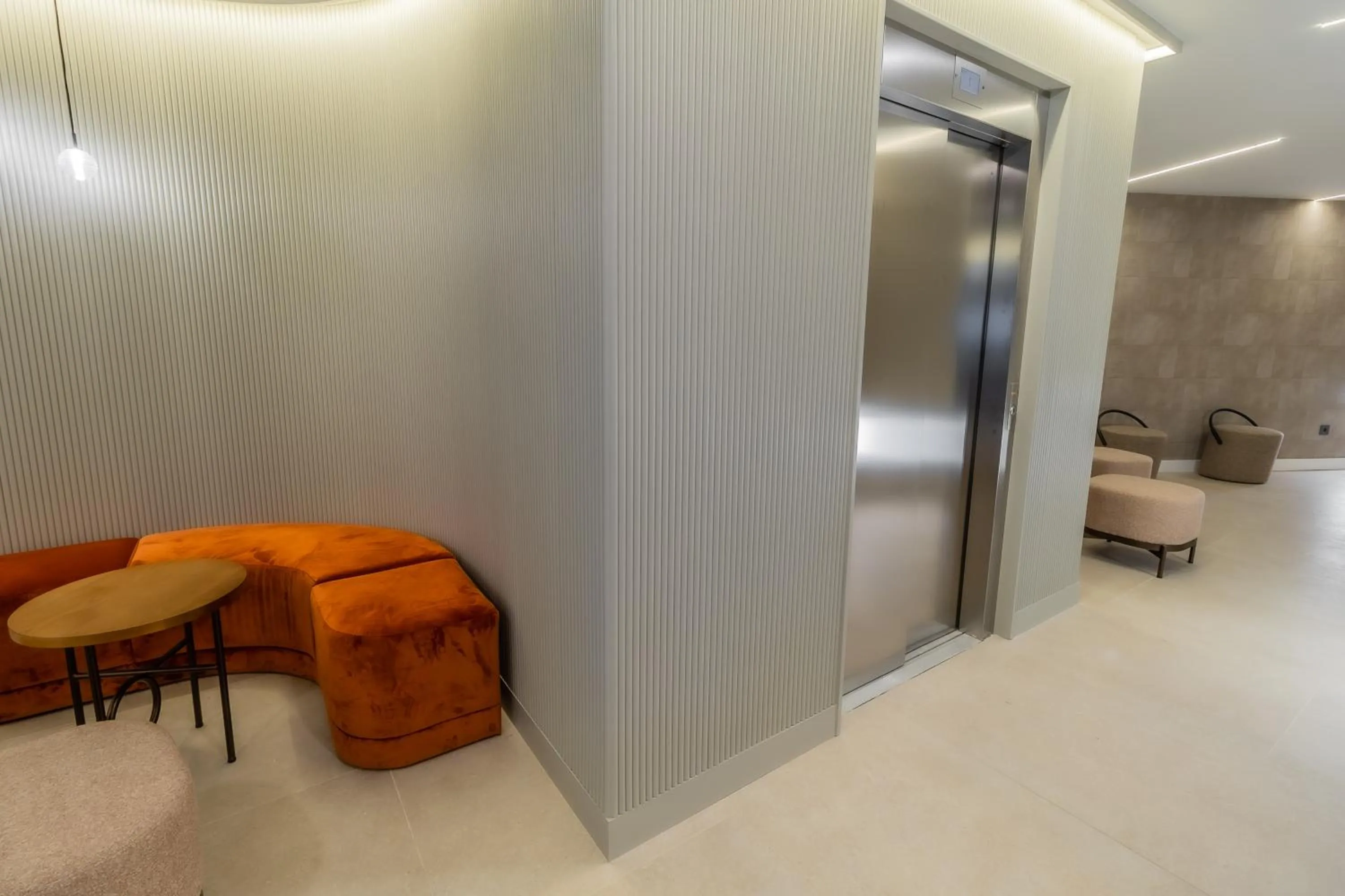 elevator in HOTEL CORONA DE PADRÓN