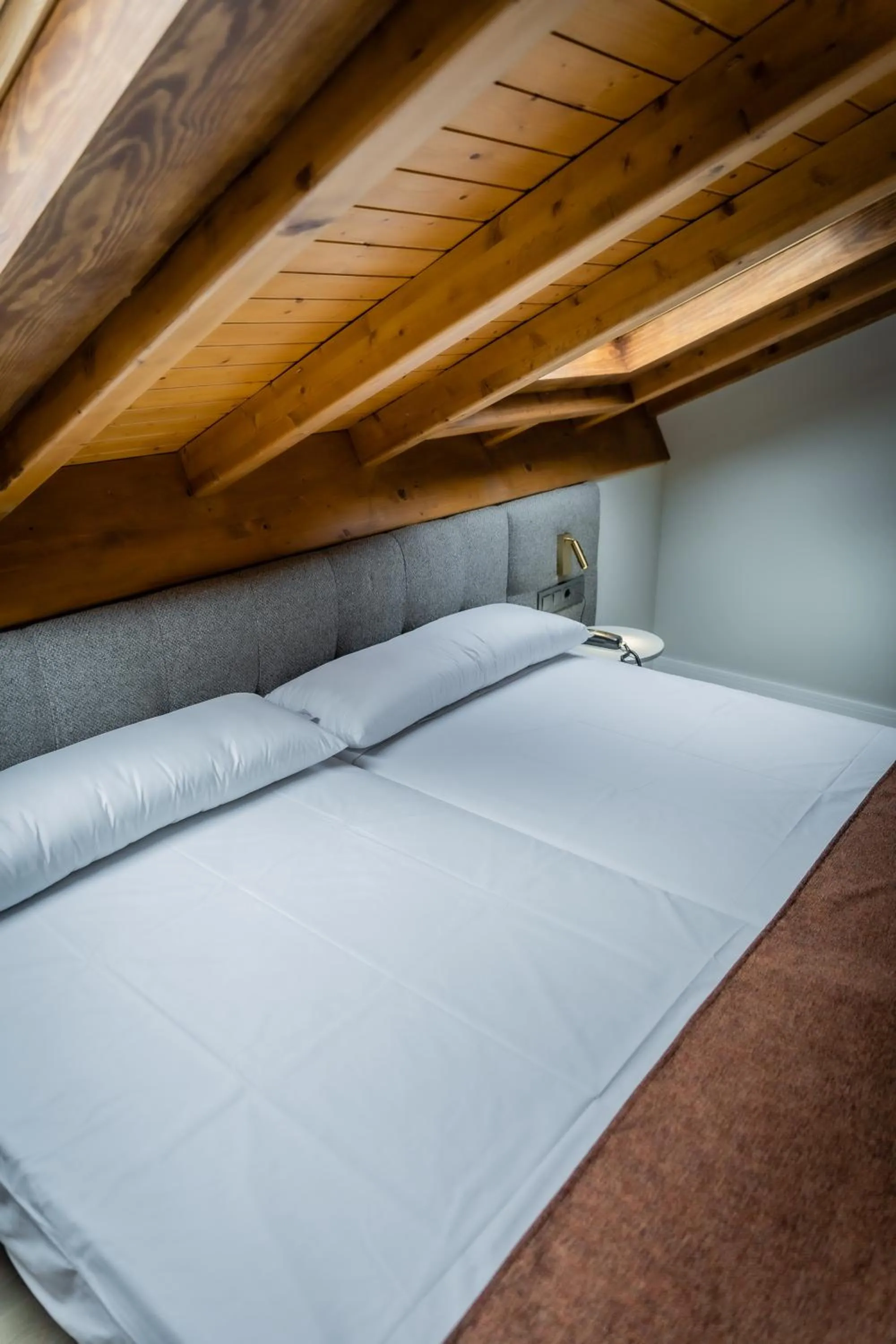 Bed in HOTEL CORONA DE PADRÓN