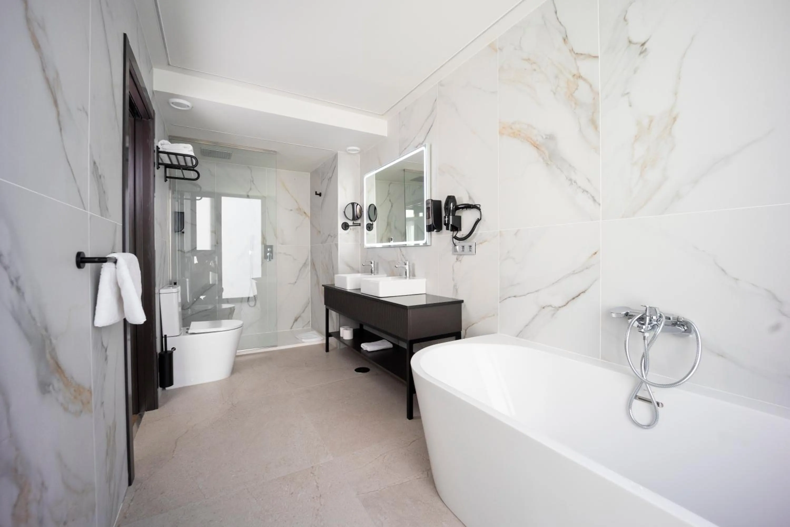 Bathroom in HOTEL CORONA DE PADRÓN