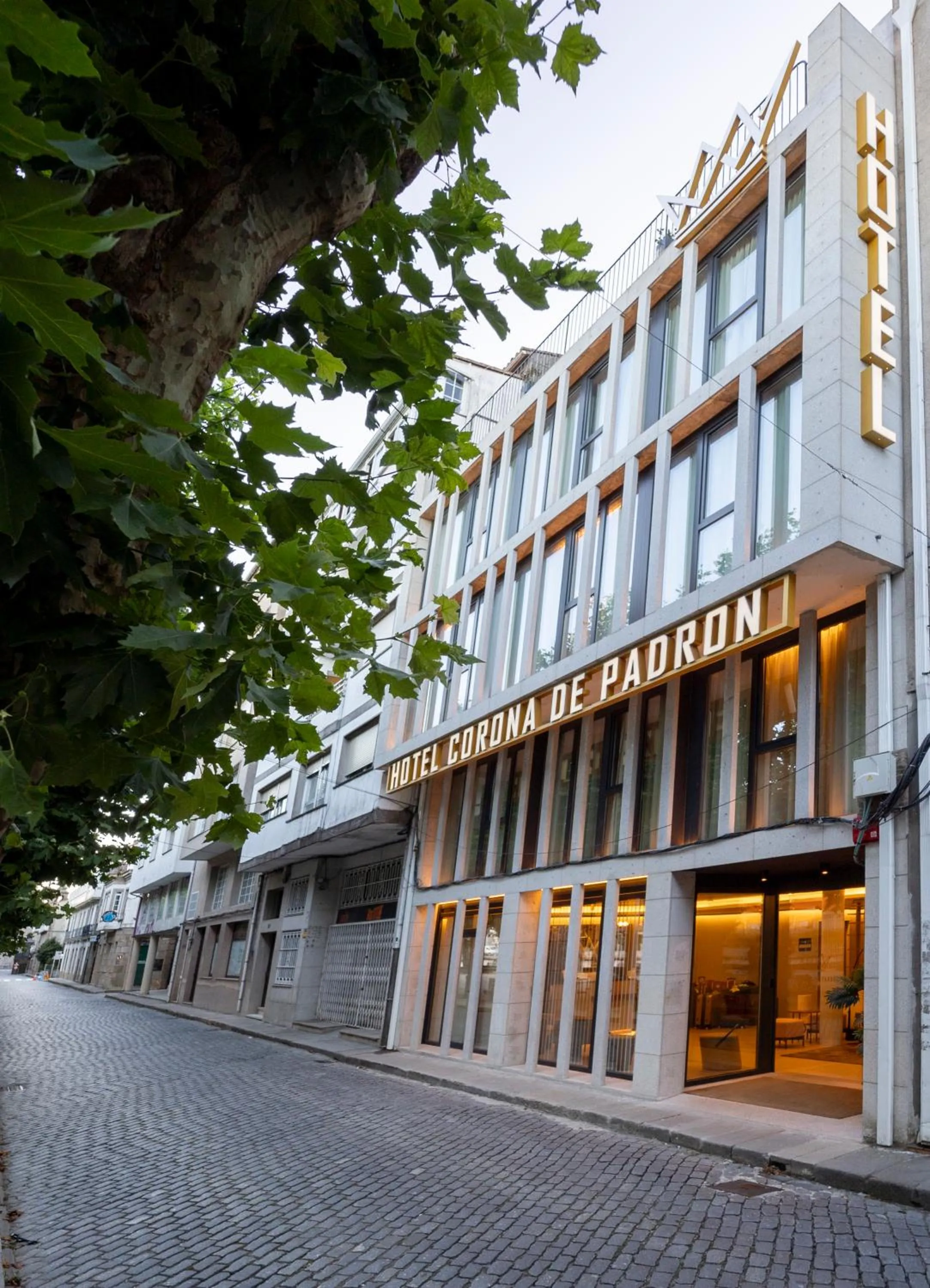 Property building in HOTEL CORONA DE PADRÓN