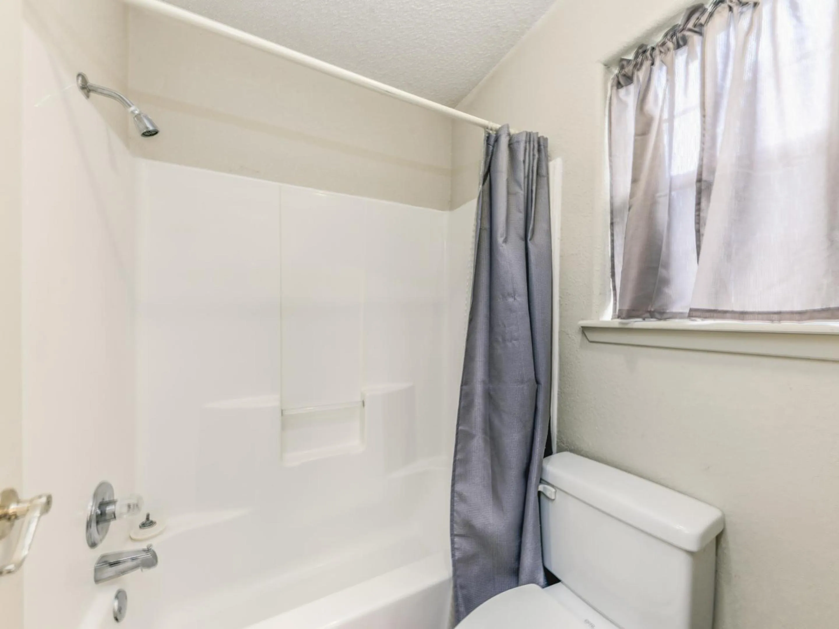 Property building in Hidden Forest Lodge