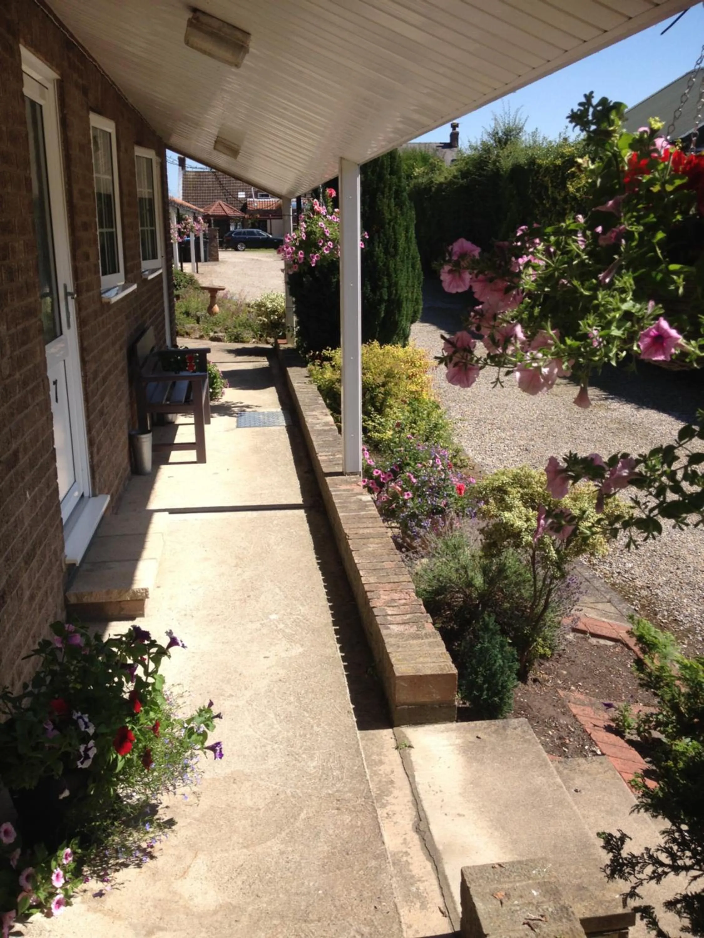 Facade/entrance in The New Inn Motel
