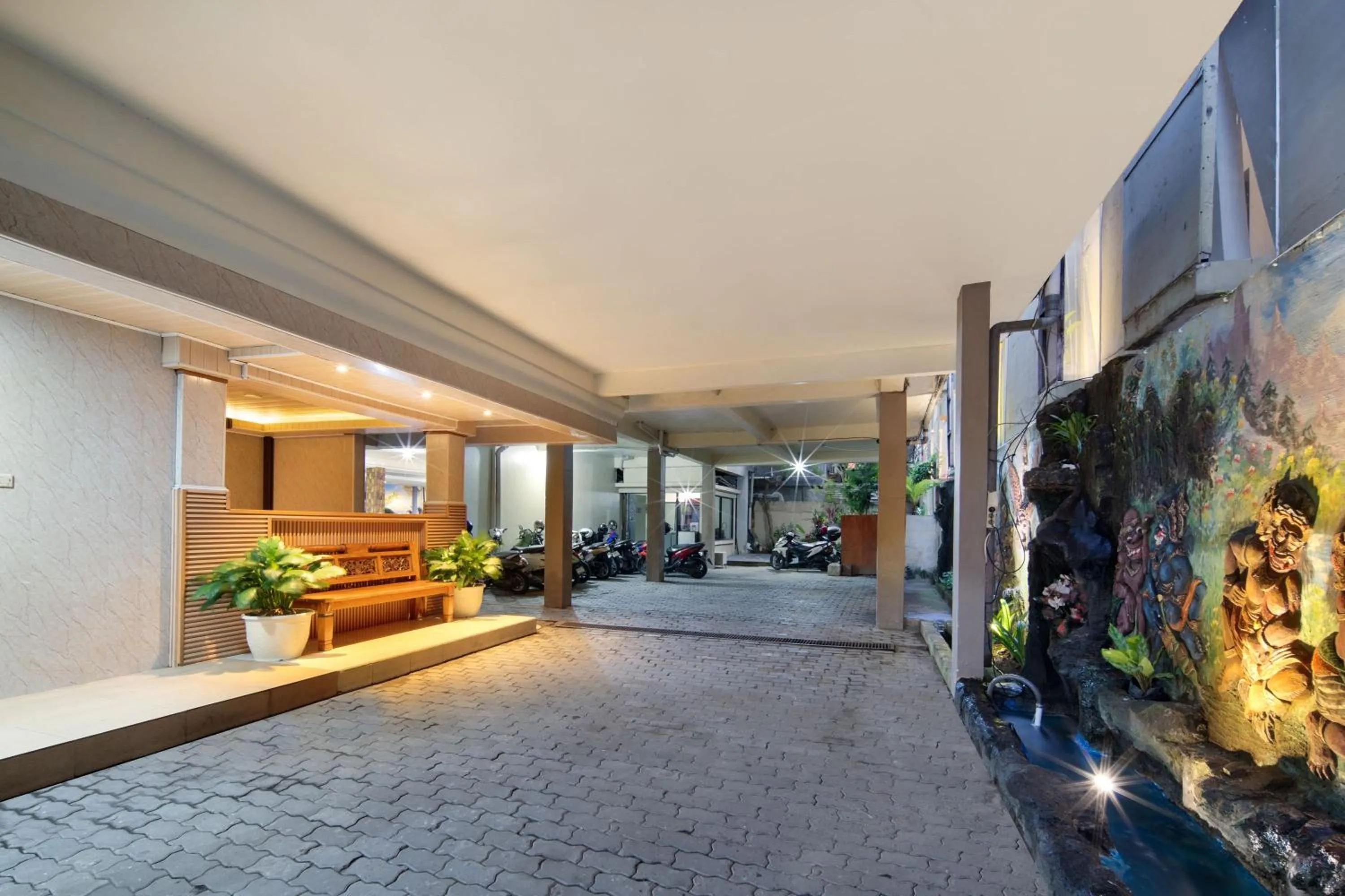 Parking in Lumbung Sari Hotel Legian