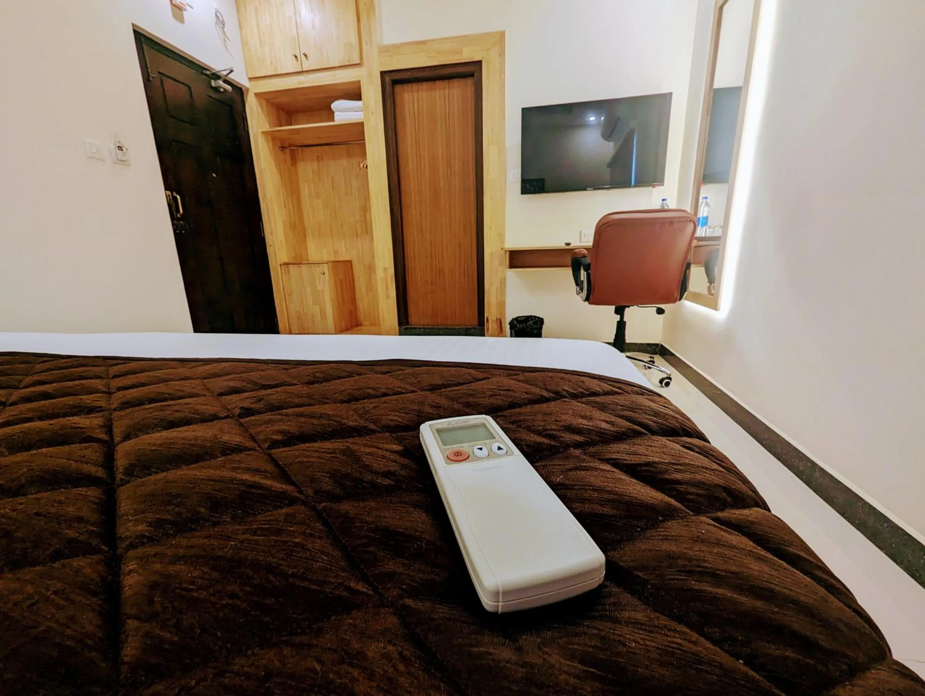 Evening entertainment, Bed in TPC Camphor