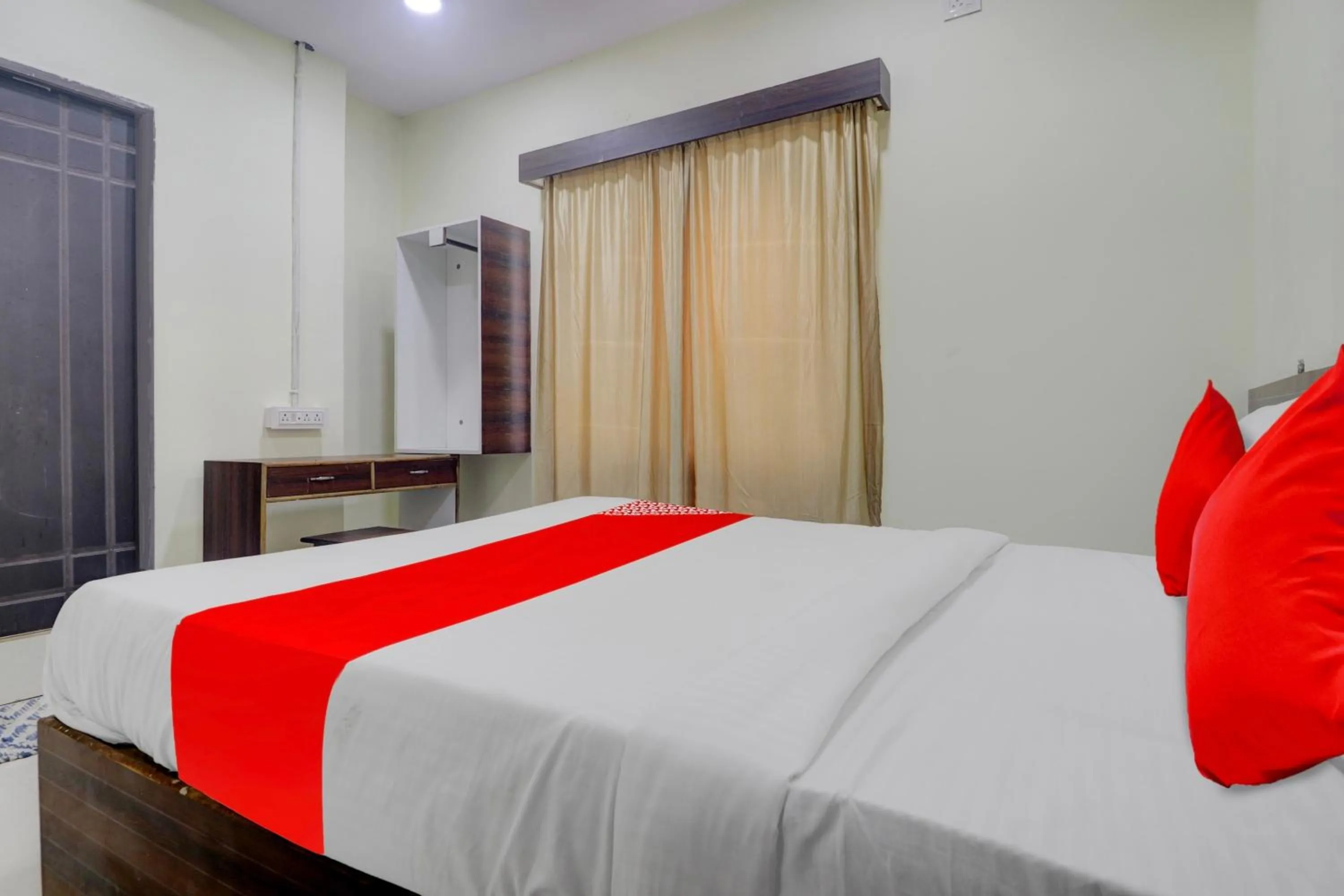 Bedroom, Bed in HOTEL O SHAZEB INTERNATIONAL