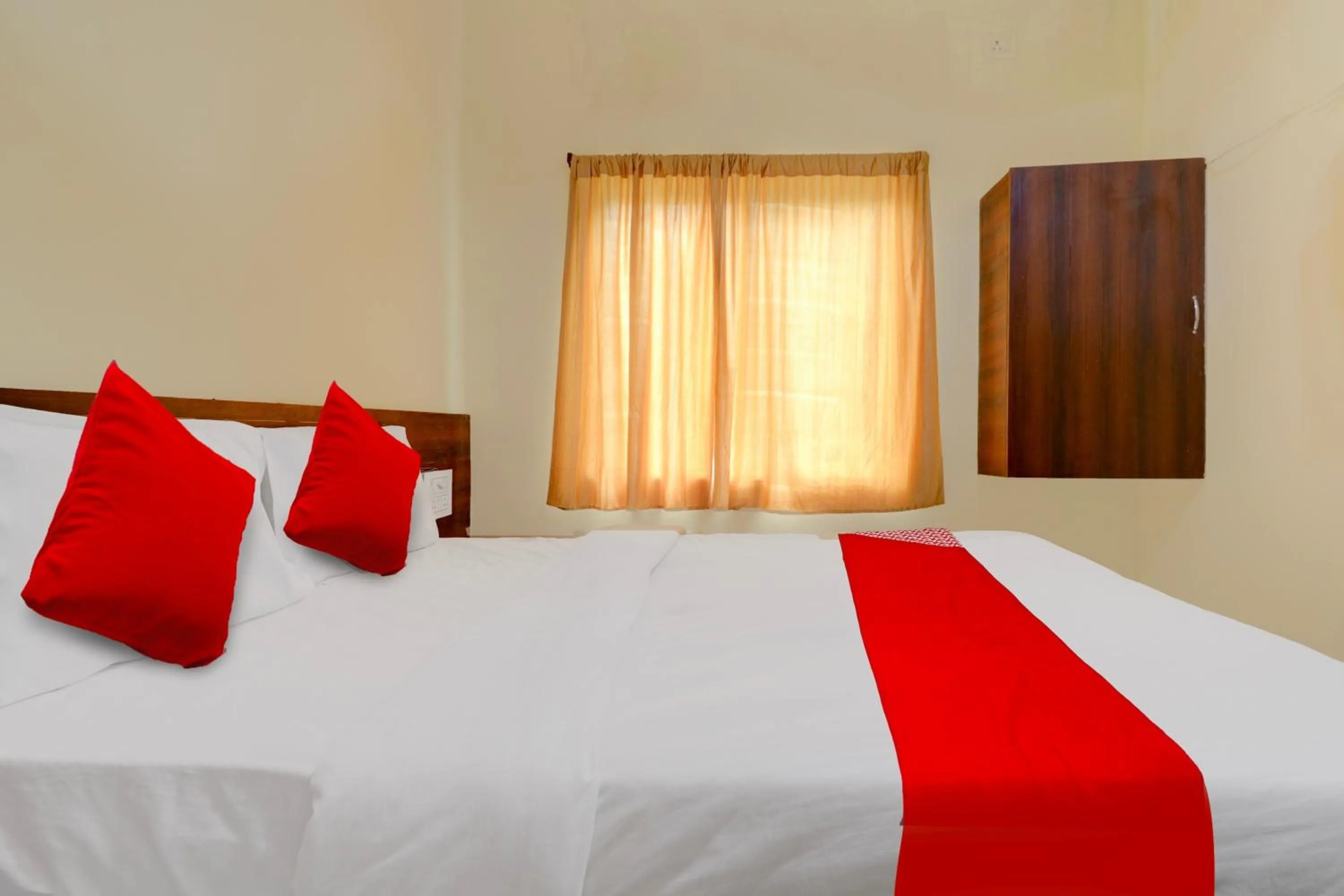 Bedroom, Bed in HOTEL O SHAZEB INTERNATIONAL