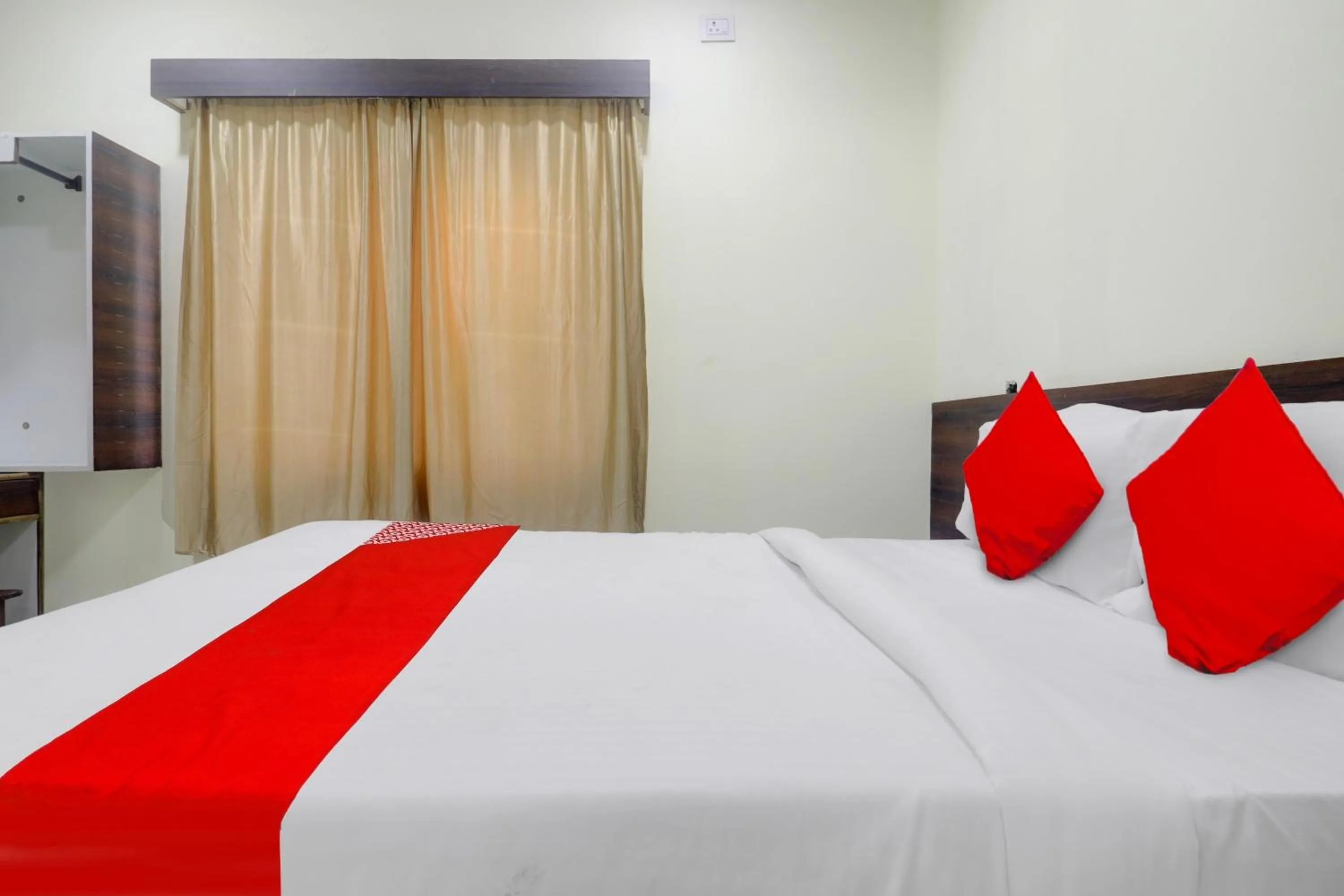 Bedroom, Bed in HOTEL O SHAZEB INTERNATIONAL