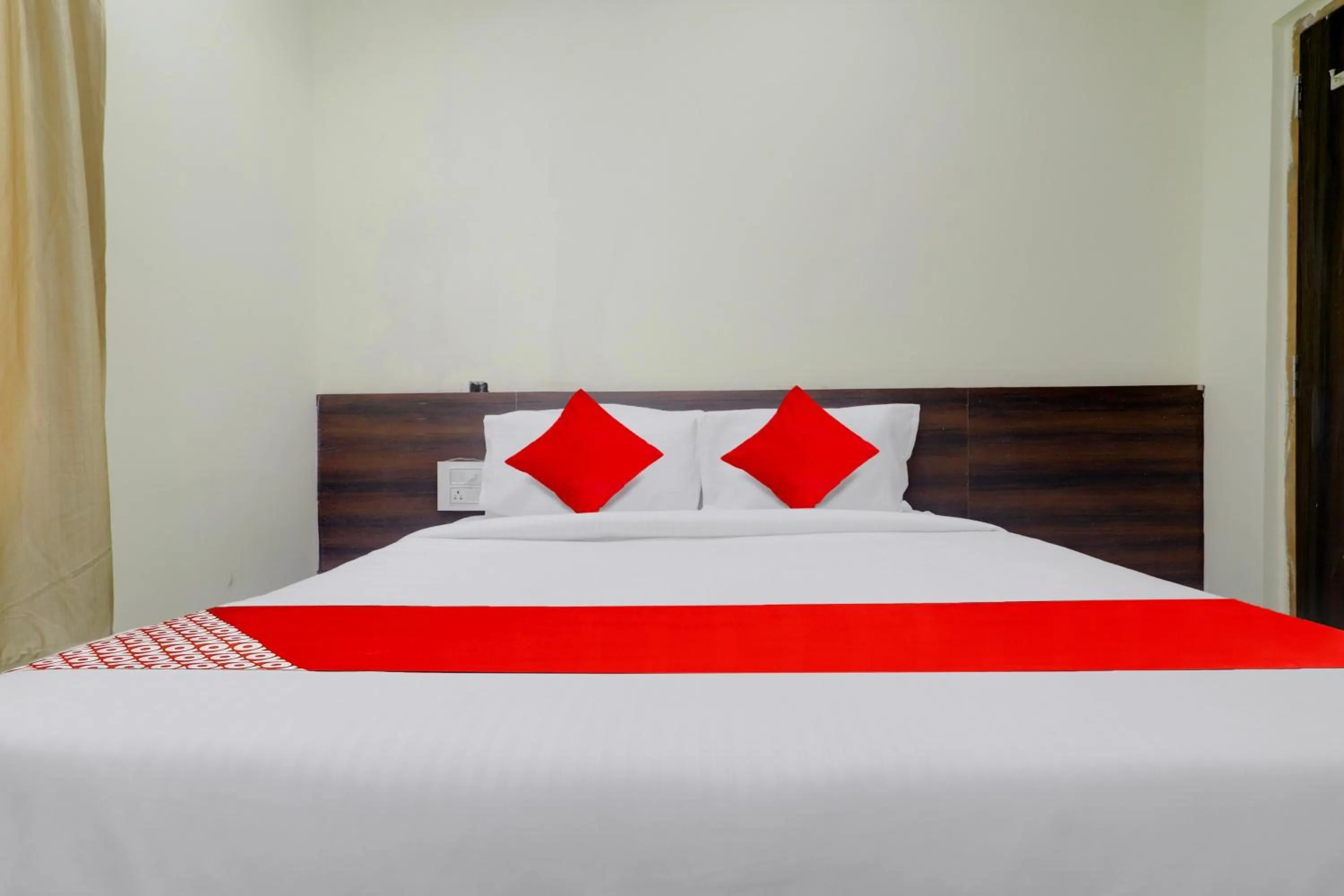 Bedroom, Bed in HOTEL O SHAZEB INTERNATIONAL