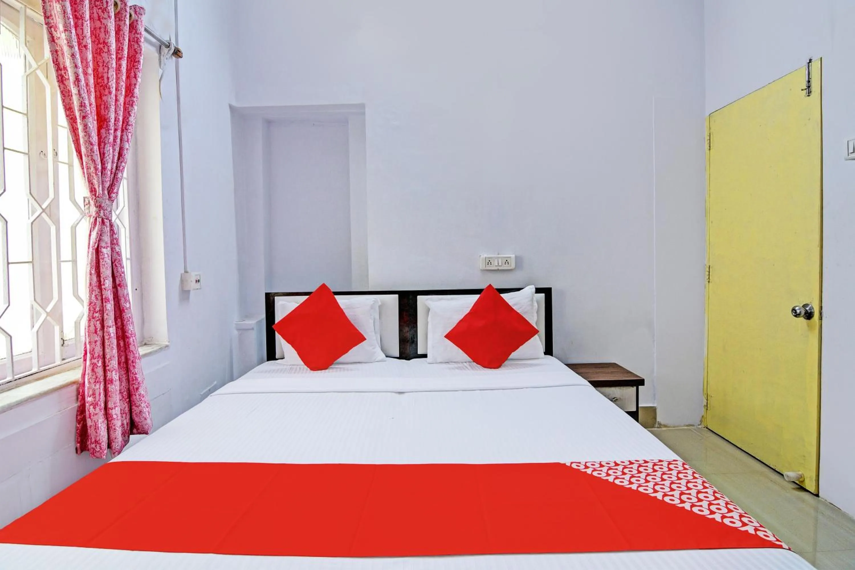 Facade/entrance, Bed in Hotel O Annapurna Stay Fusion