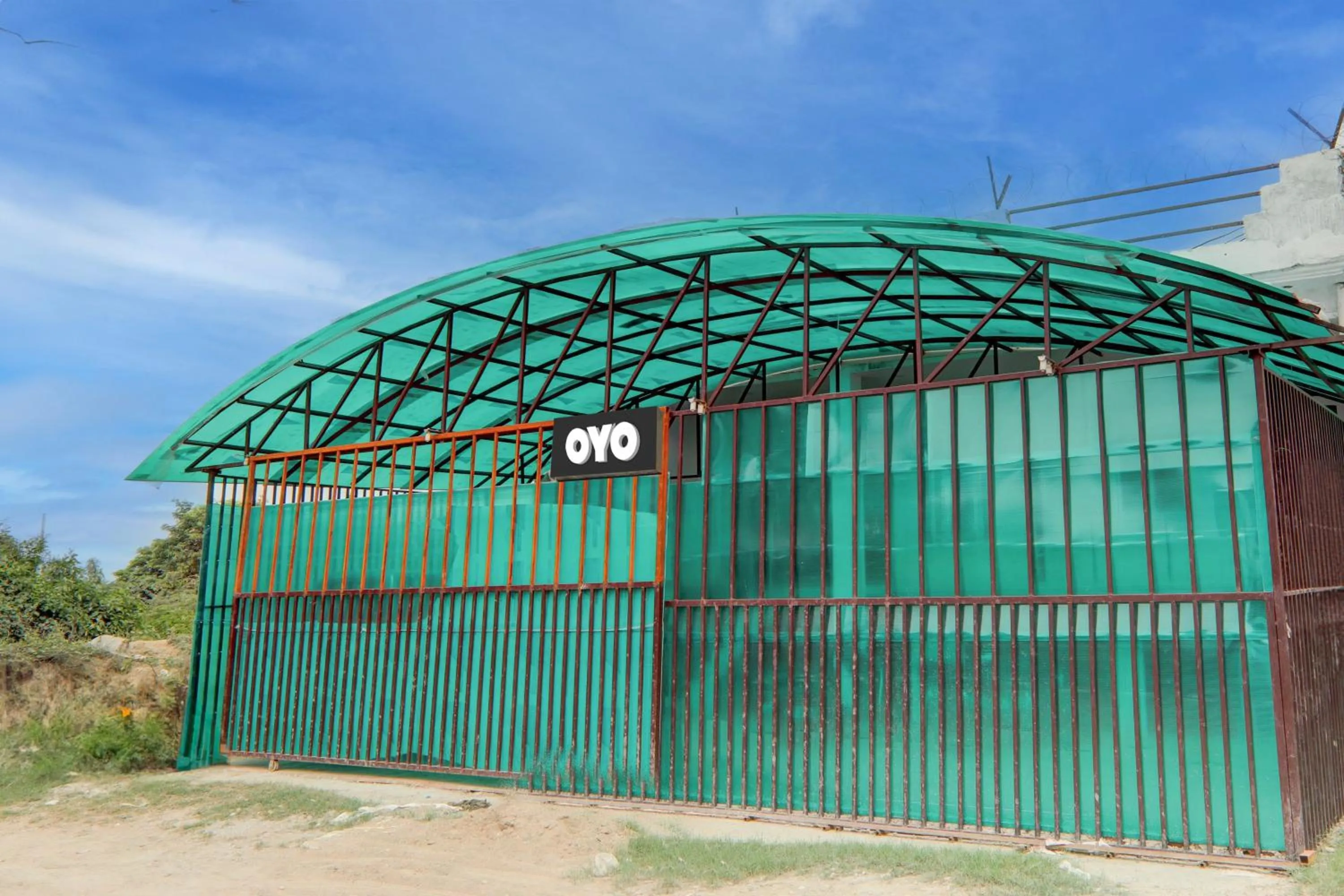 Facade/entrance in Hotel O by OYO Diamond Palace