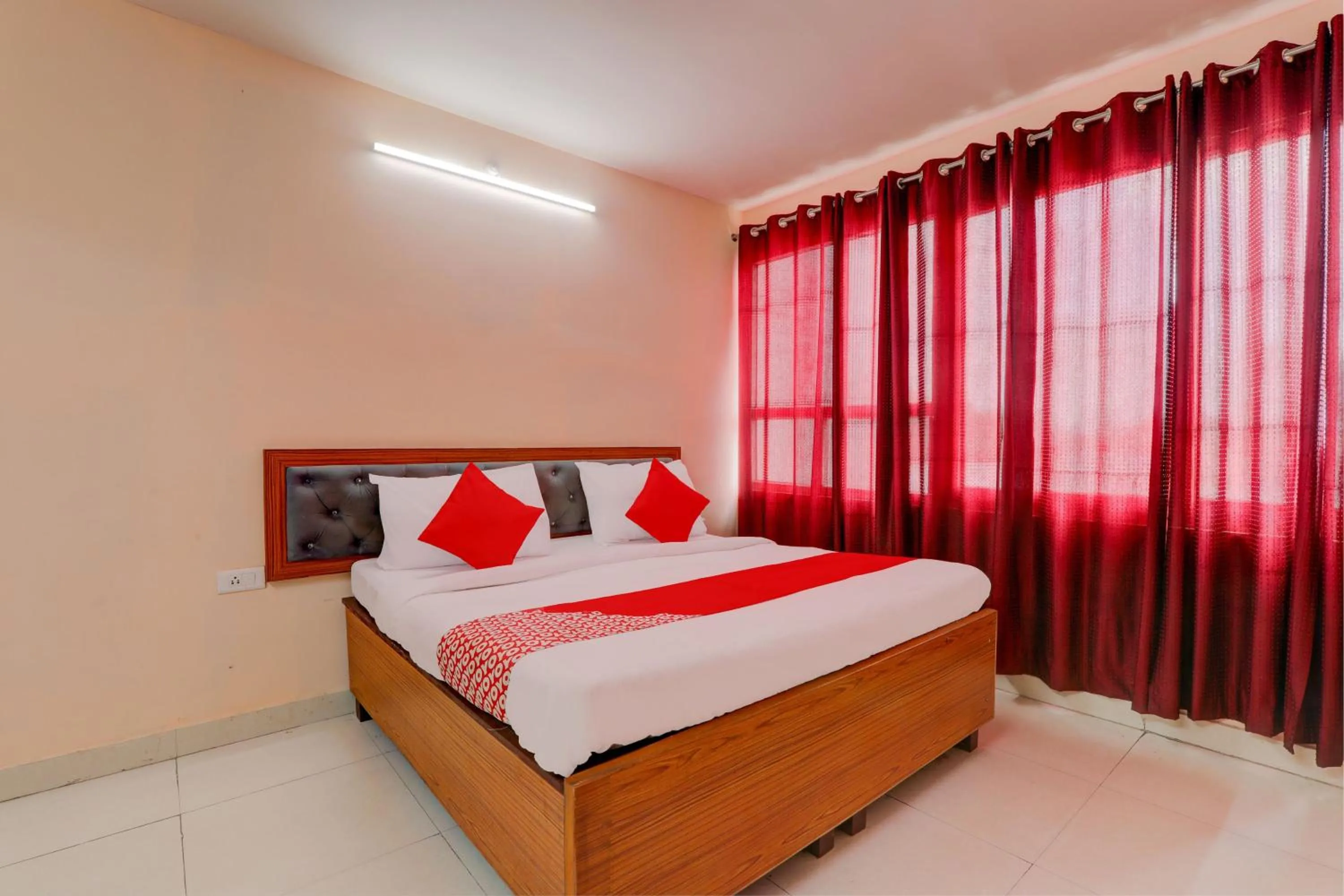 Bedroom, Bed in Hotel O RAAS INN