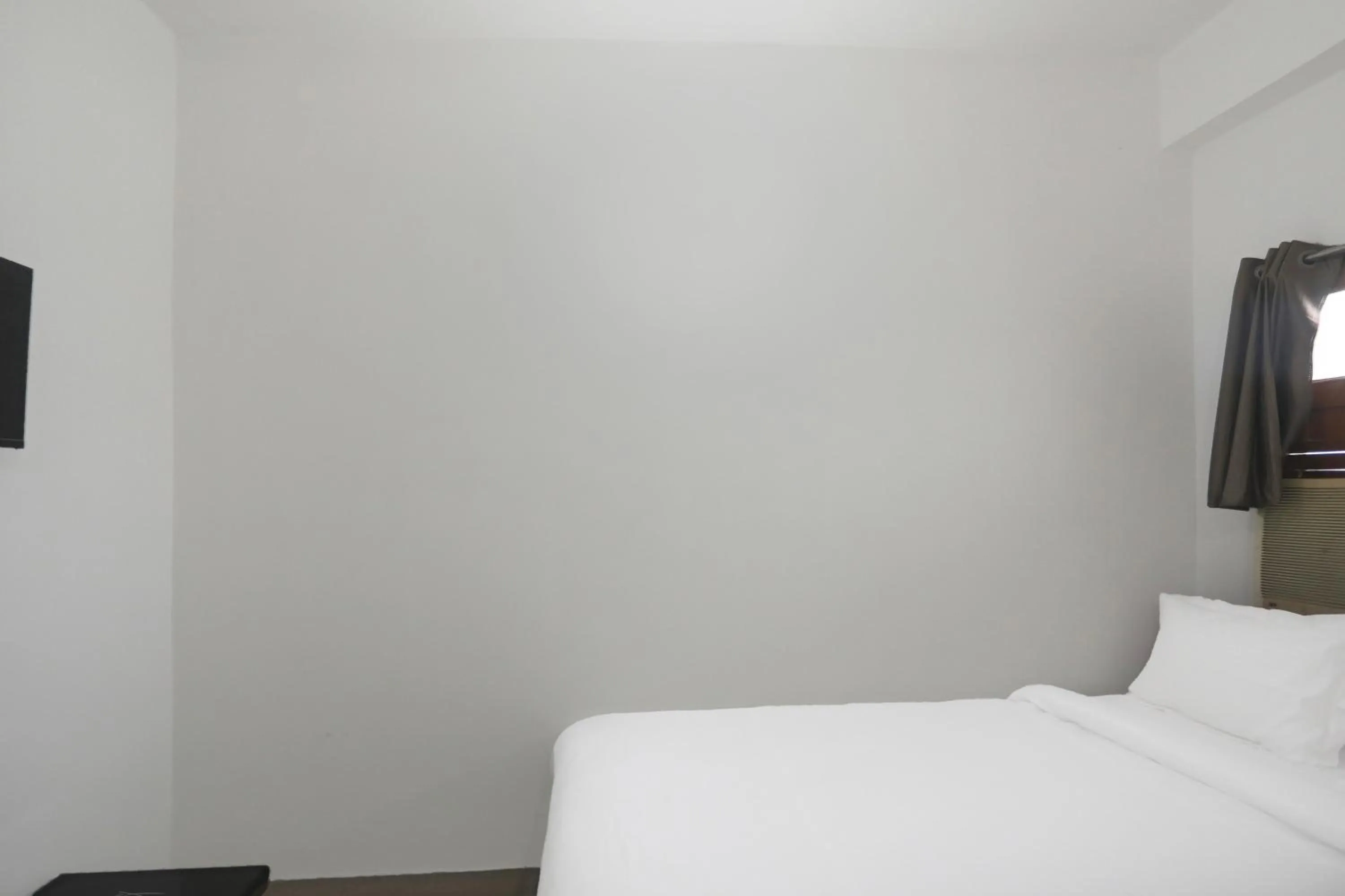 Bedroom, Bed in Hotel O Patliputra View