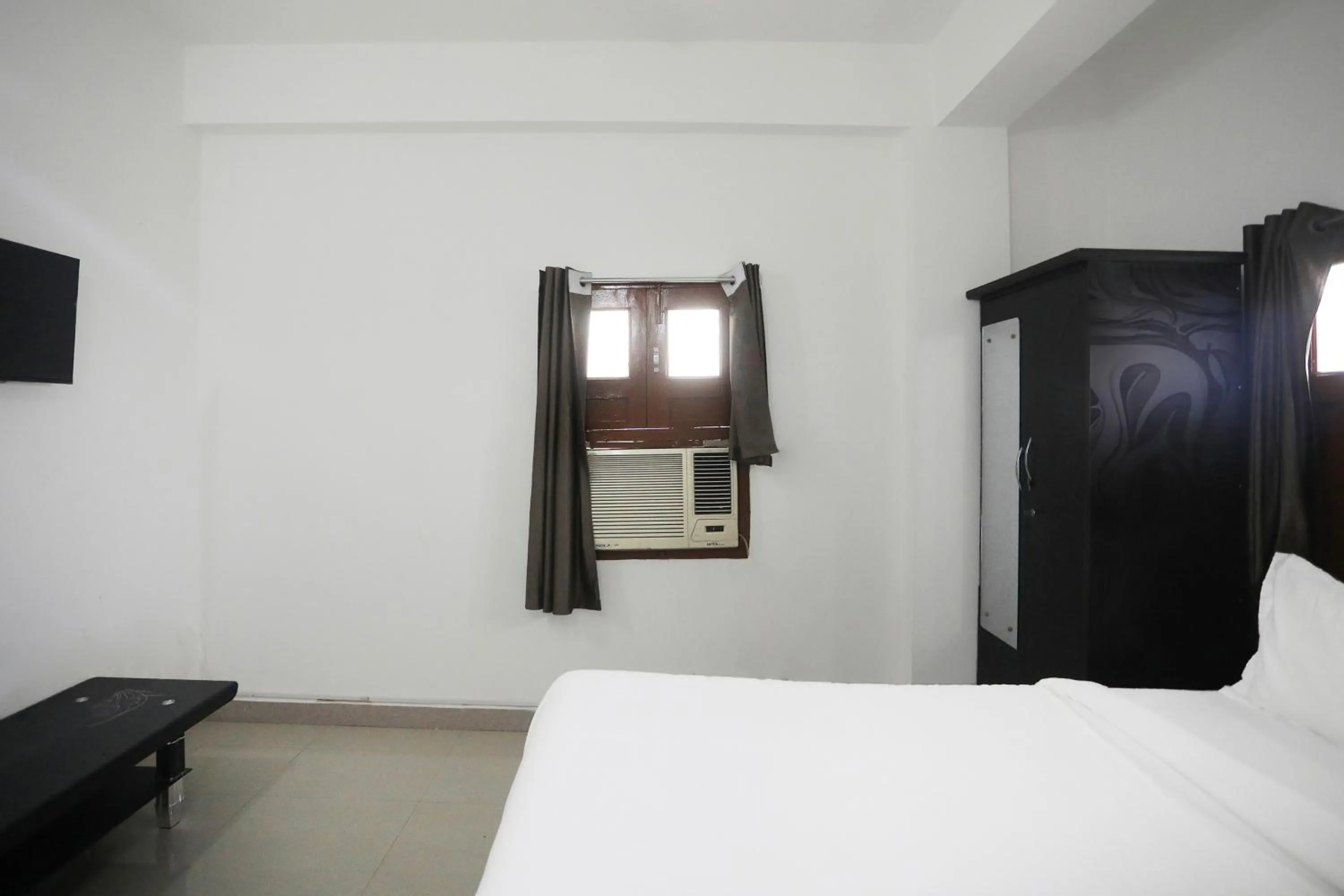Bedroom, Bed in Hotel O Patliputra View
