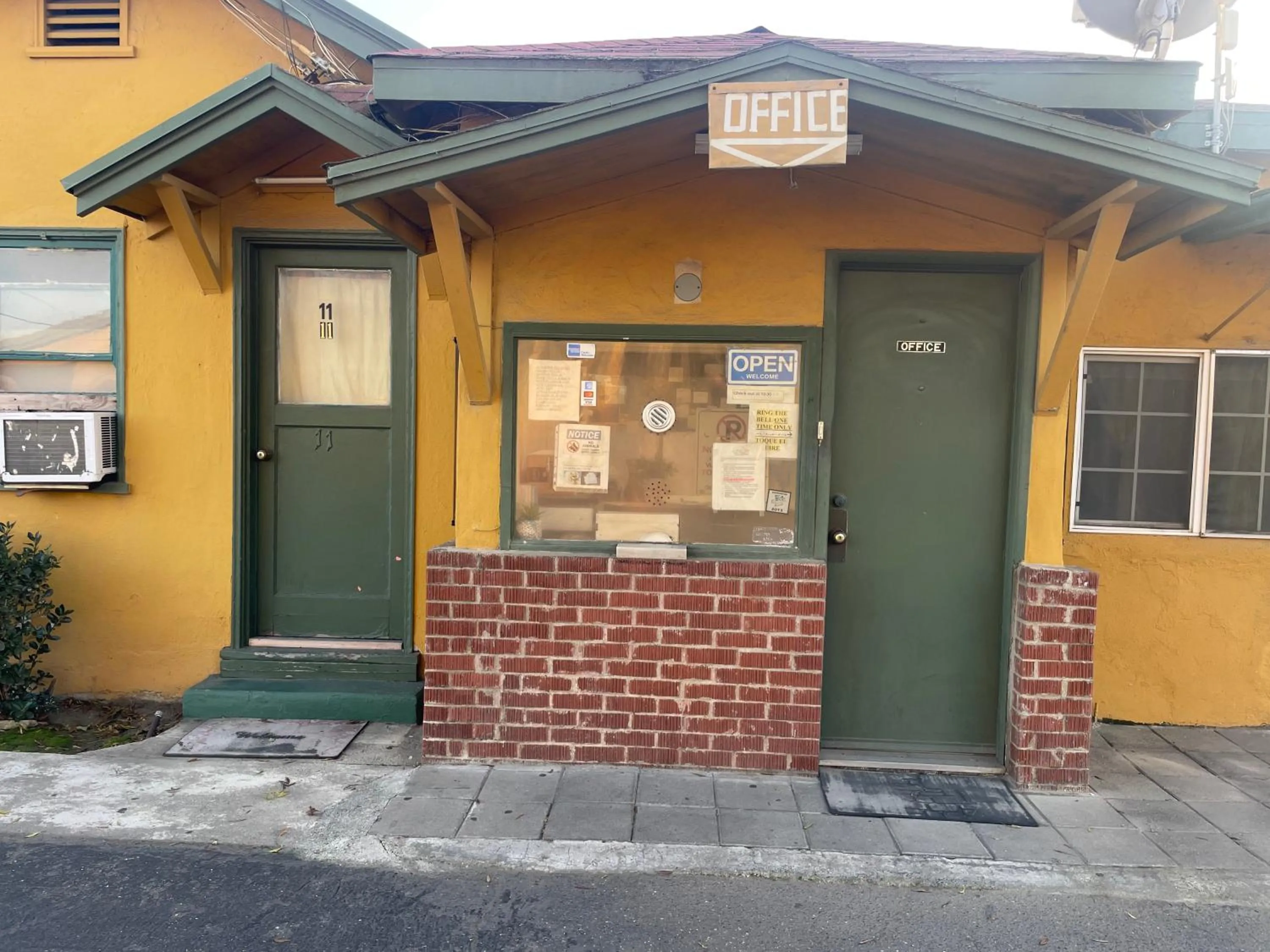 Oak Motel Modesto CA