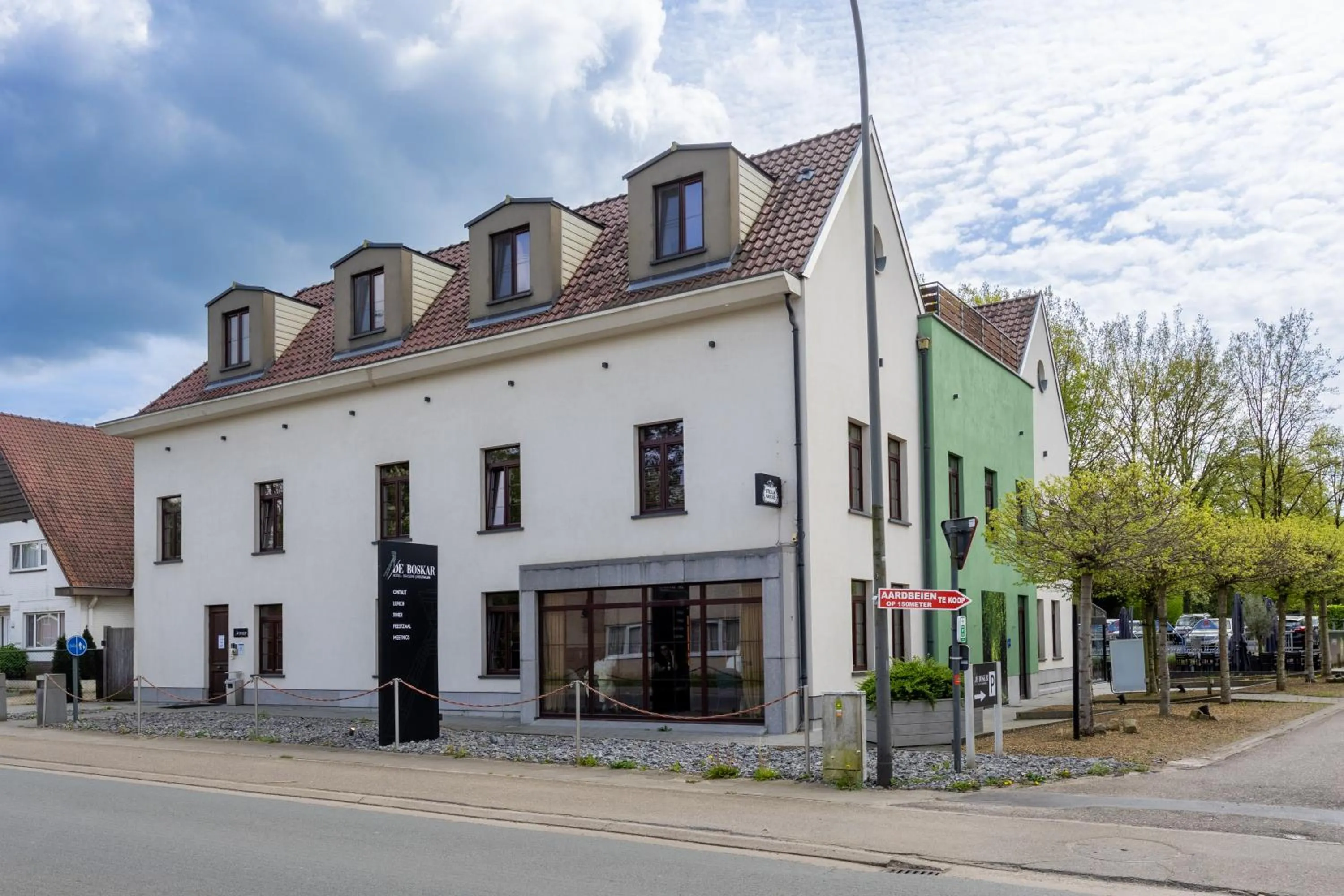 Property building in Hotel de Boskar Houthalen