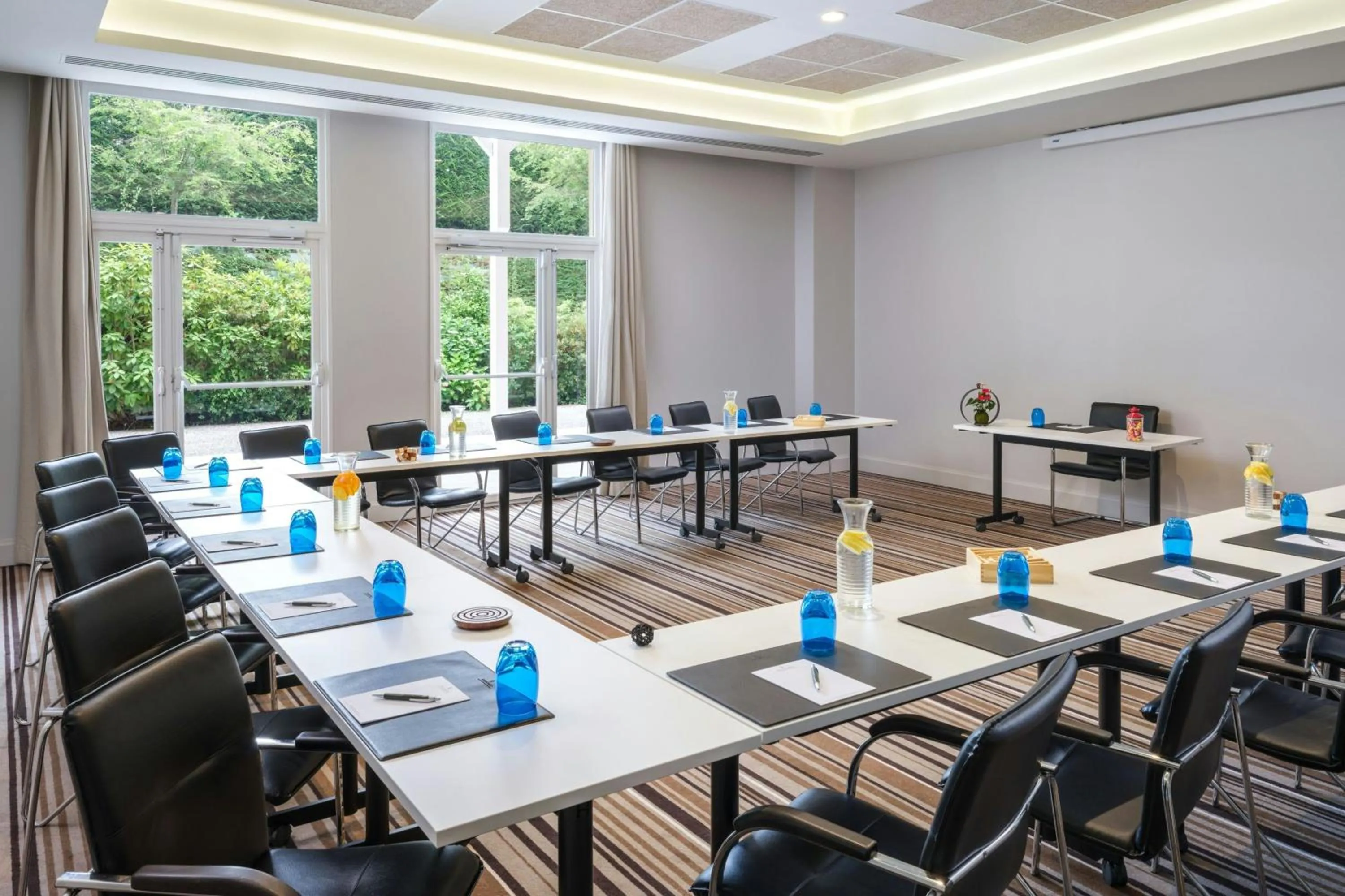 Meeting/conference room in Renaissance Paris Hippodrome de St. Cloud Hotel