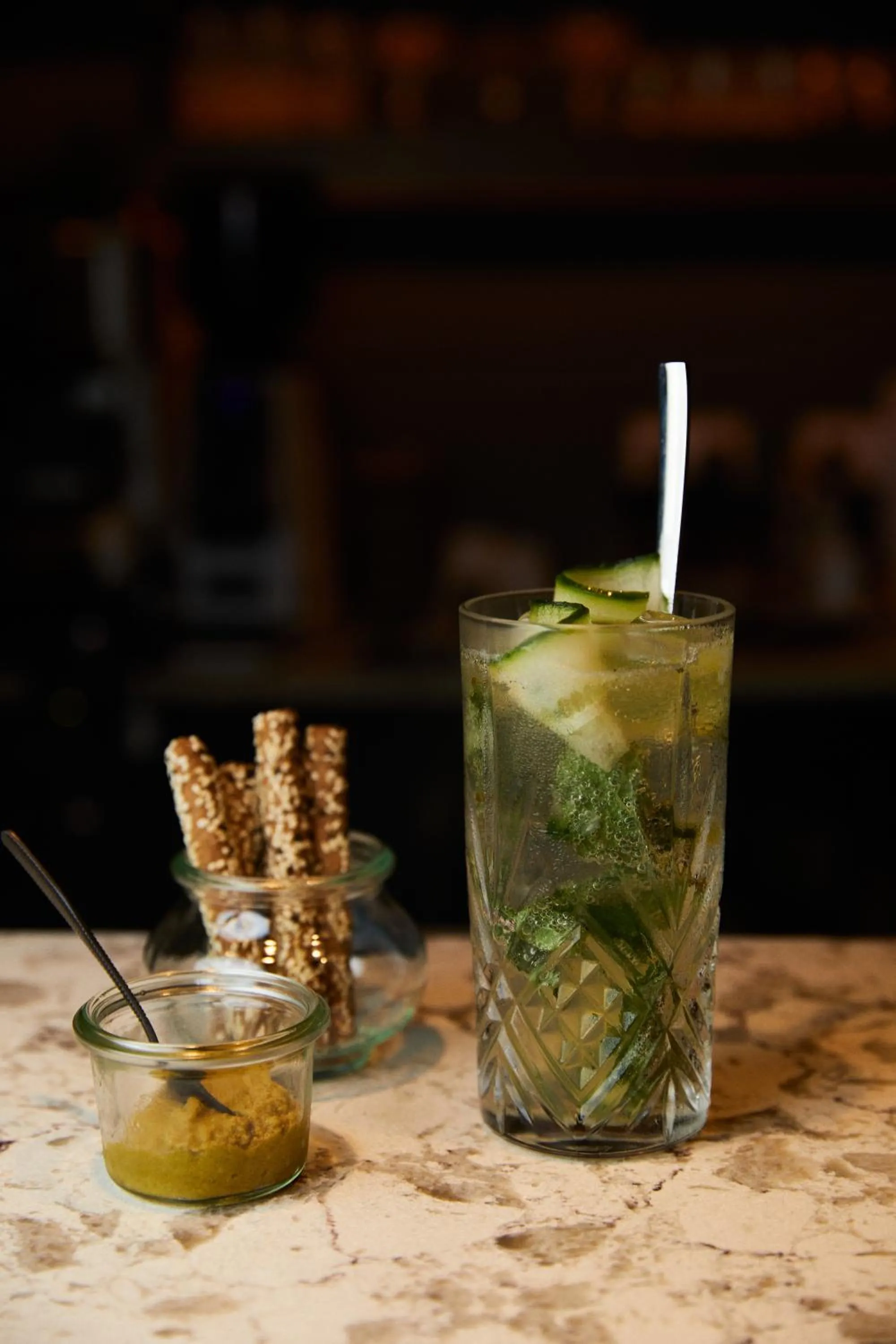 Lounge or bar in Renaissance Paris Hippodrome de St. Cloud Hotel