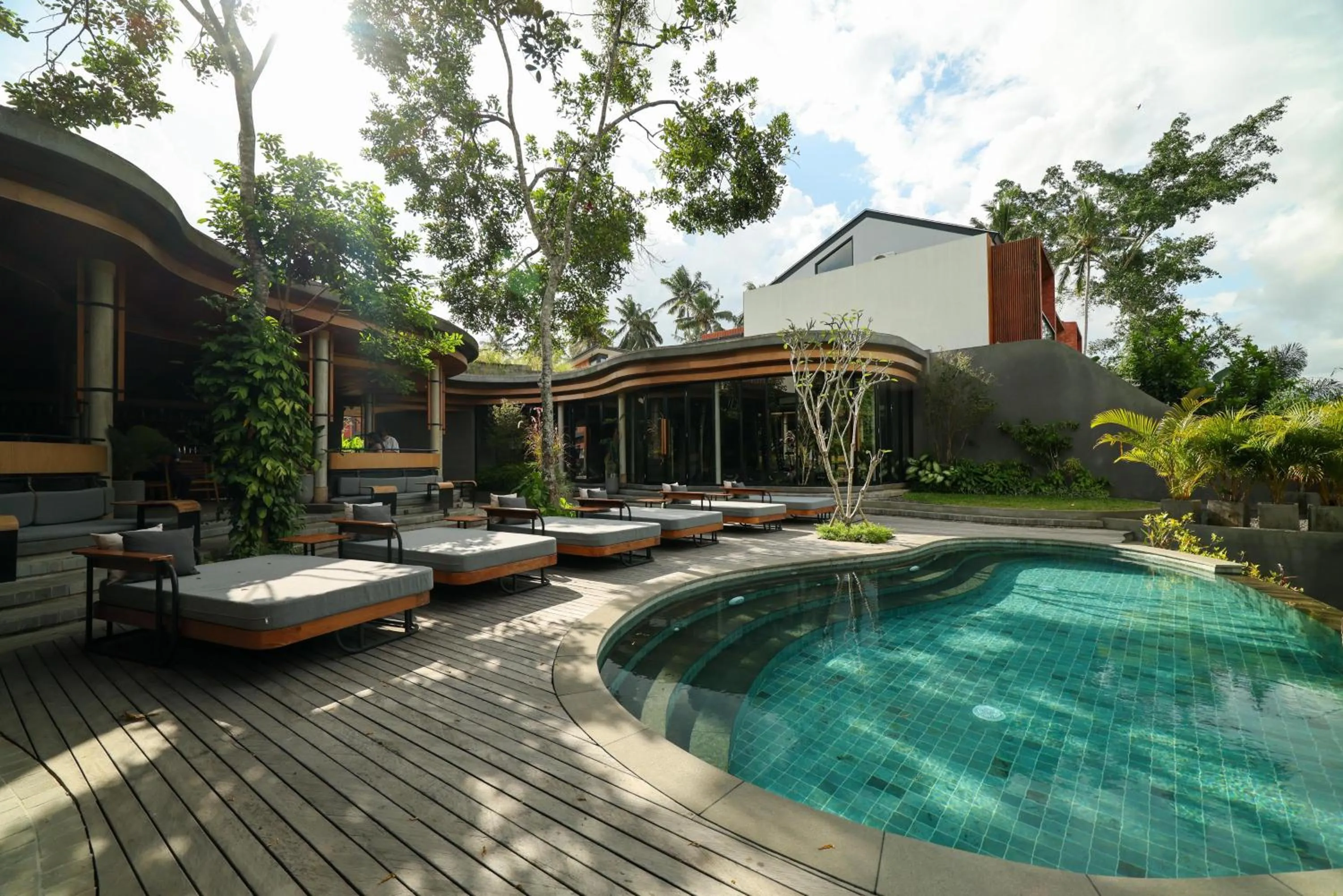 Restaurant/places to eat in Damara Village Ubud by Alaya Private Estate