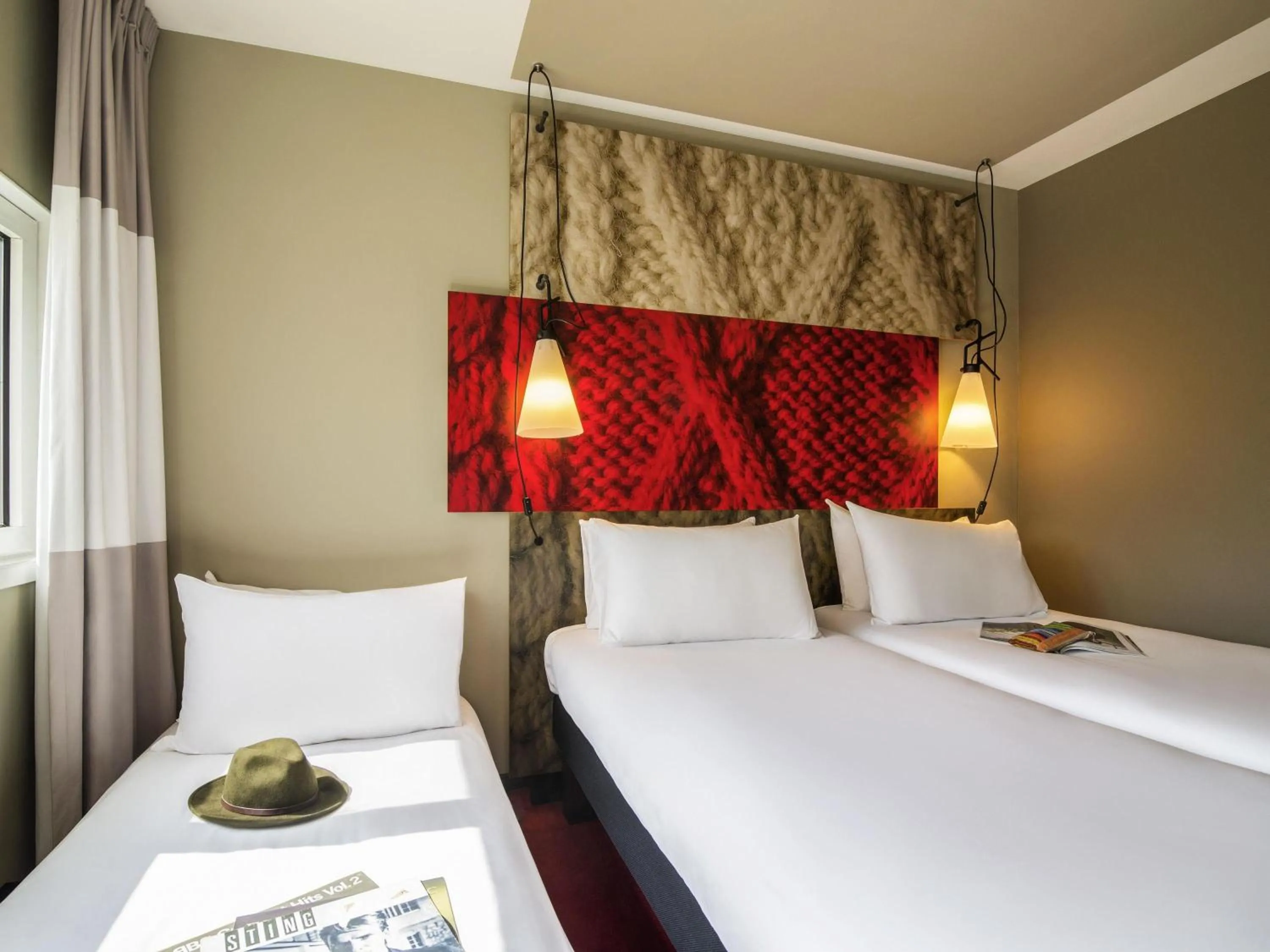 Bedroom, Bed in Ibis Schiphol Amsterdam Airport