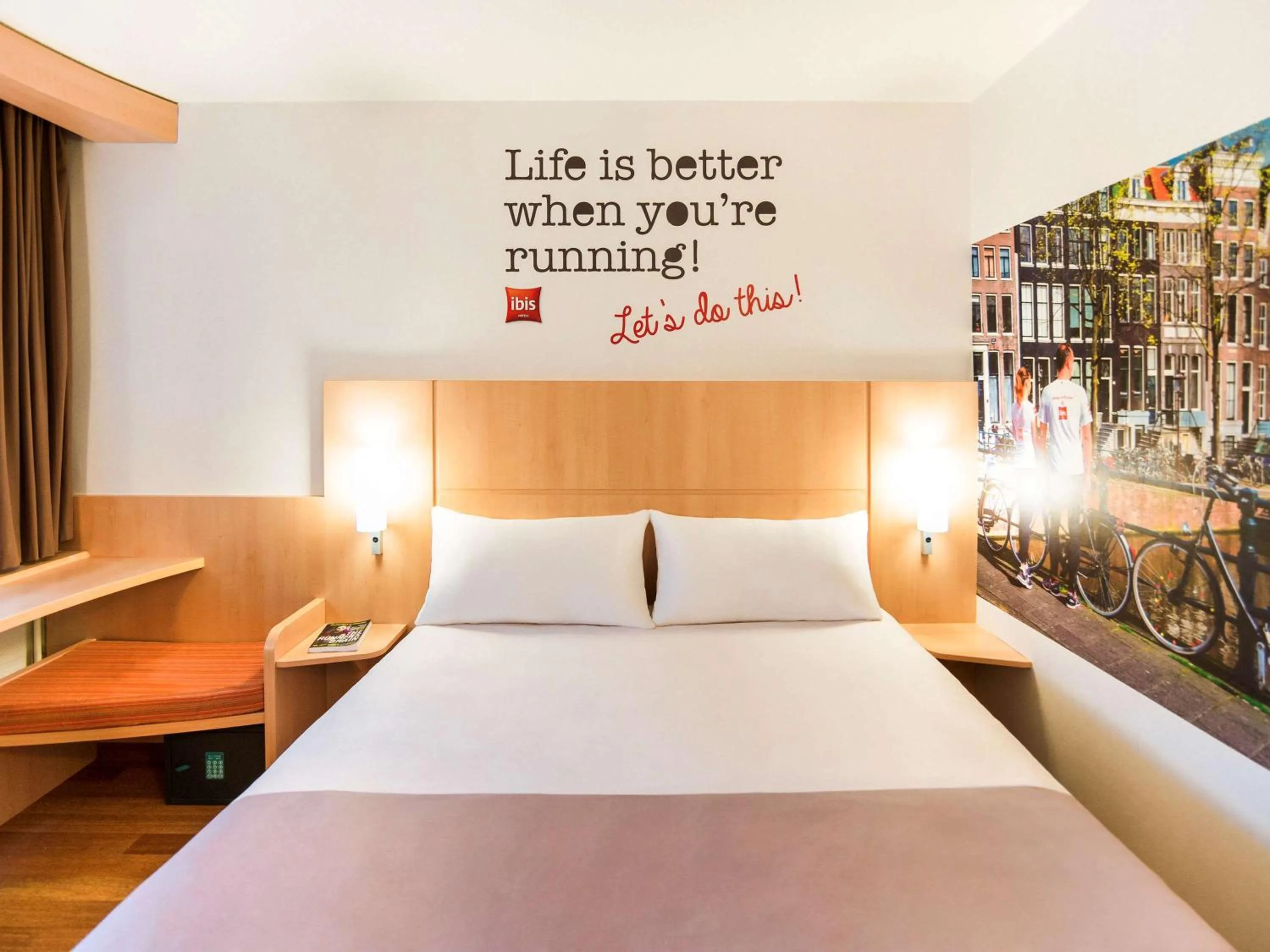 Photo of the whole room, Bed in Ibis Schiphol Amsterdam Airport