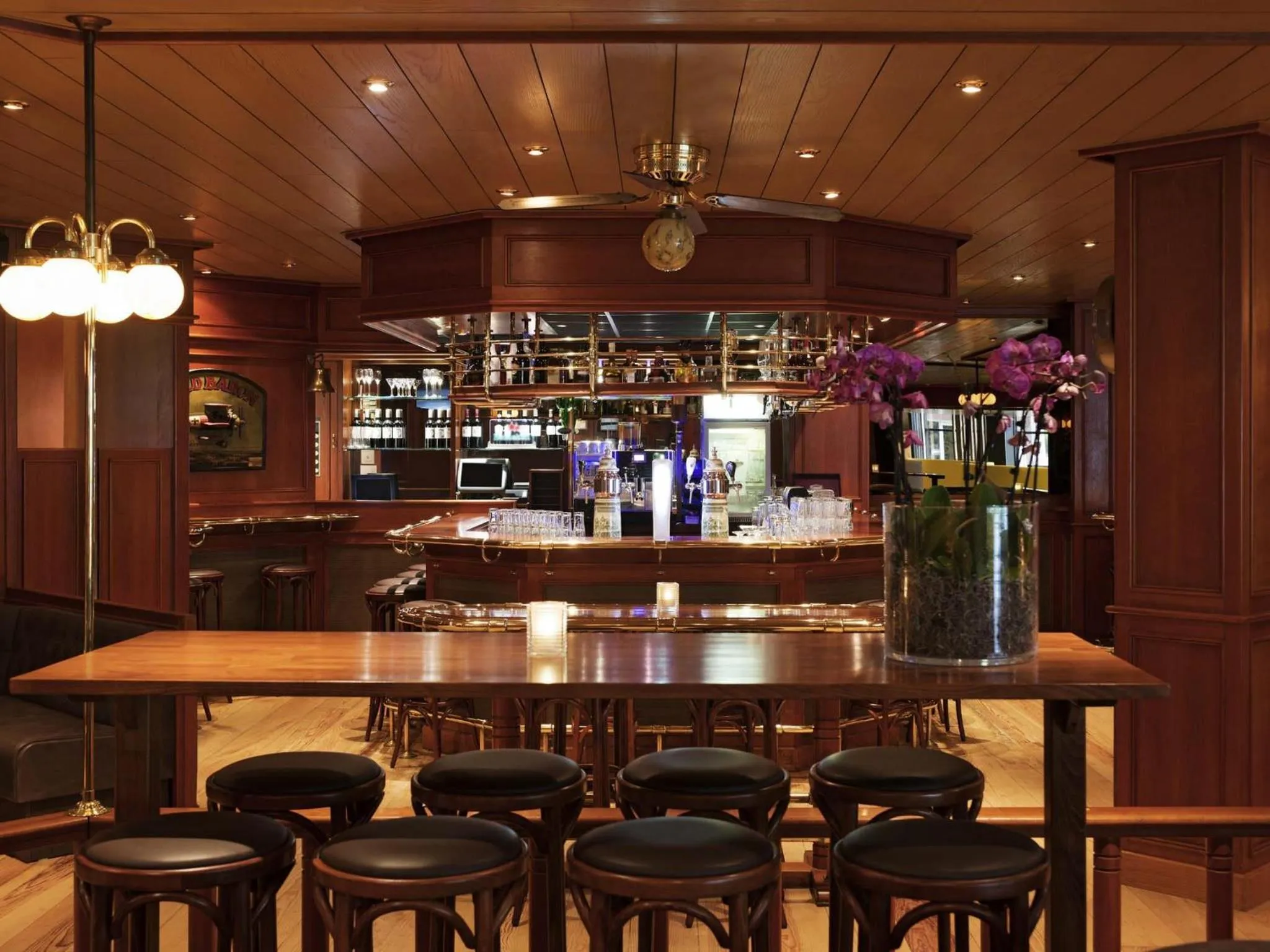 Lounge or bar in Ibis Schiphol Amsterdam Airport