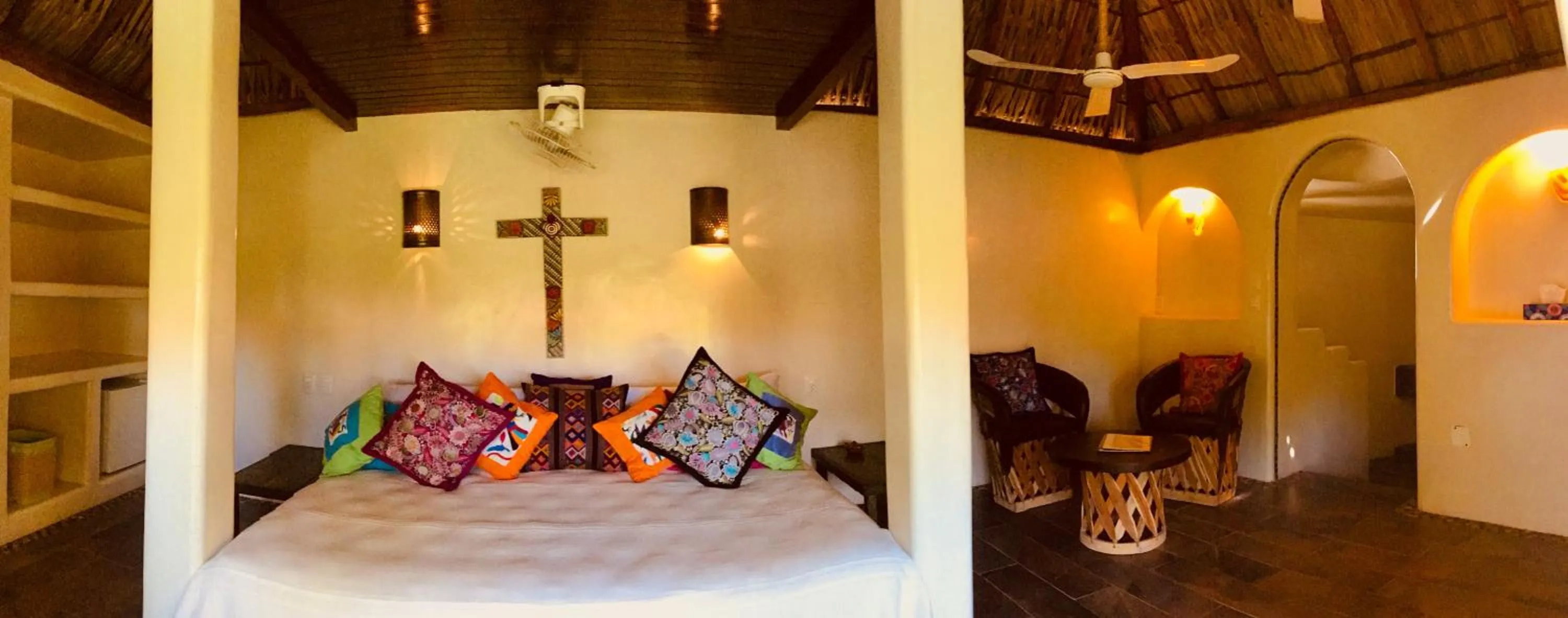 Seating area, Bed in Hacienda La Rusa