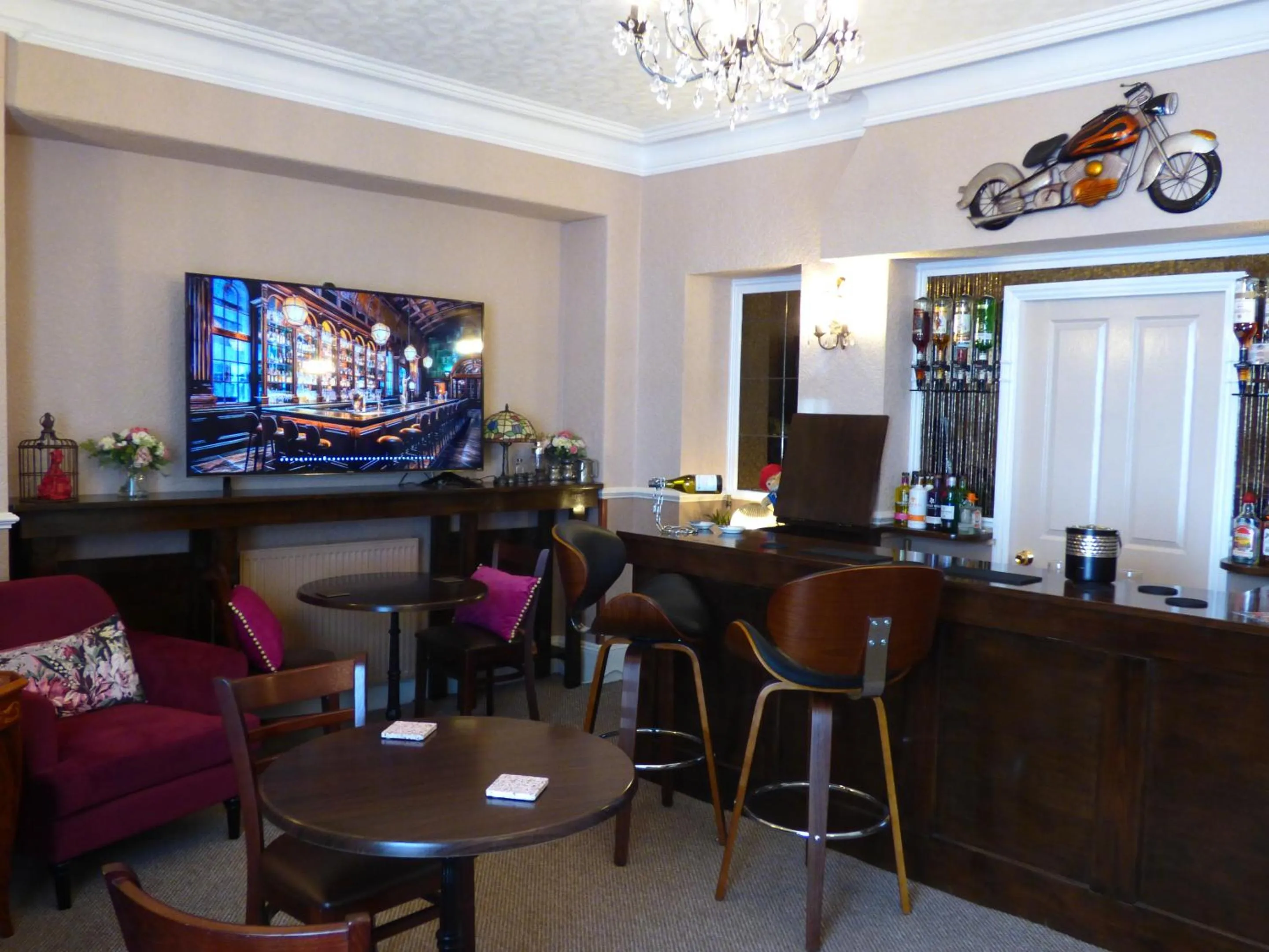 Lounge or bar in Southcliff Guest House
