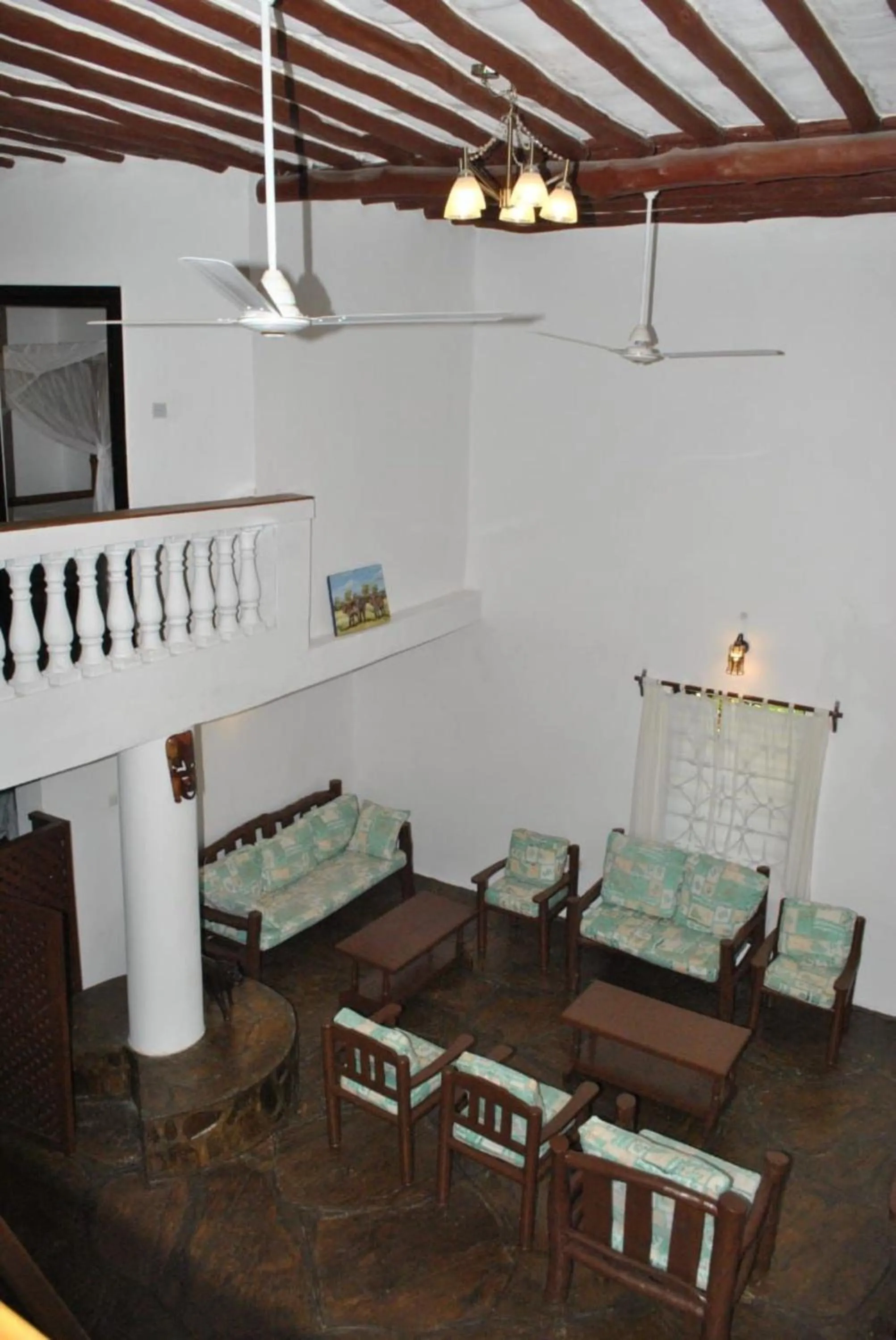 Dining area in Sonnie House Diani